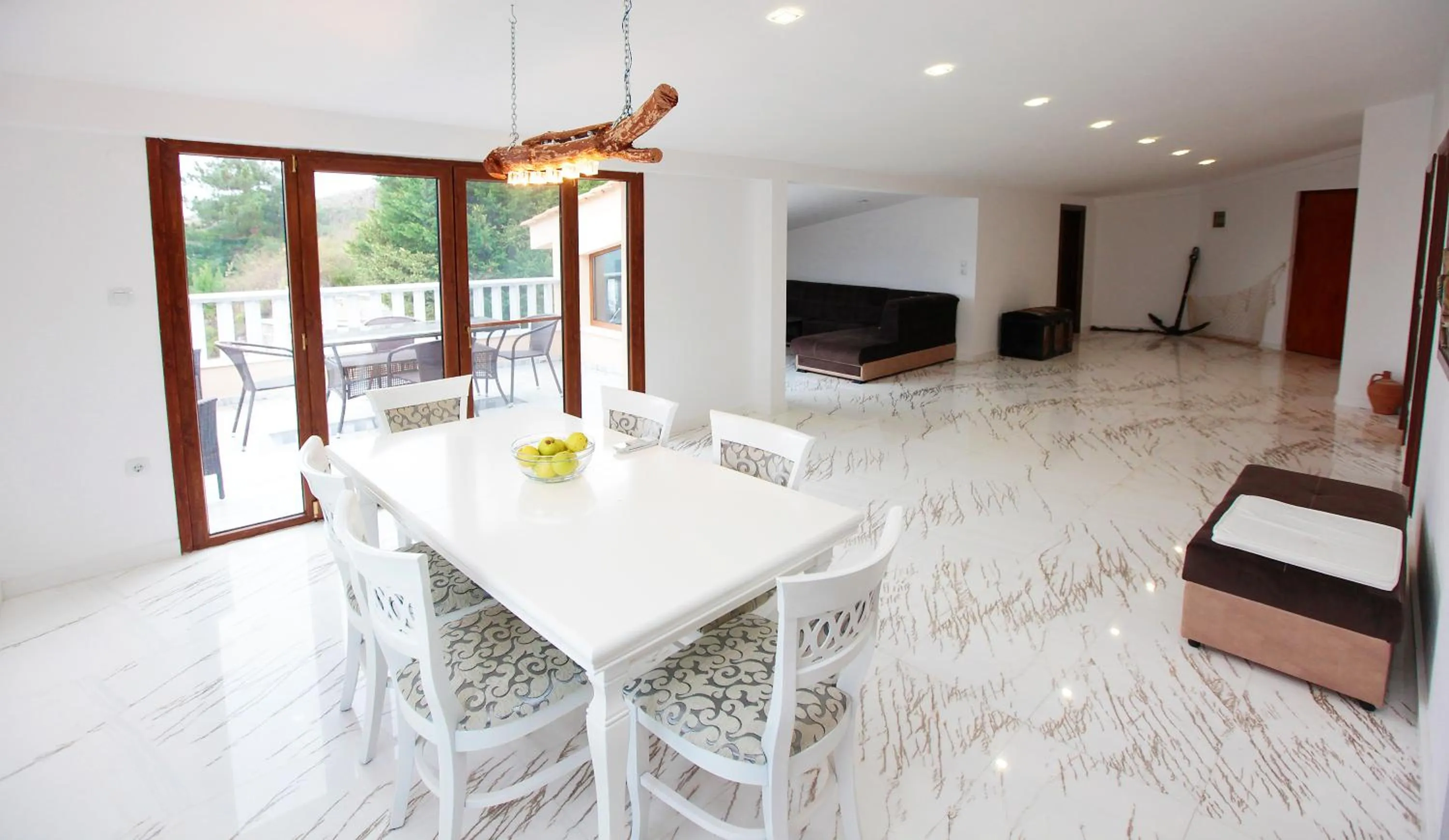 Photo of the whole room in Kinira Beach Hotel