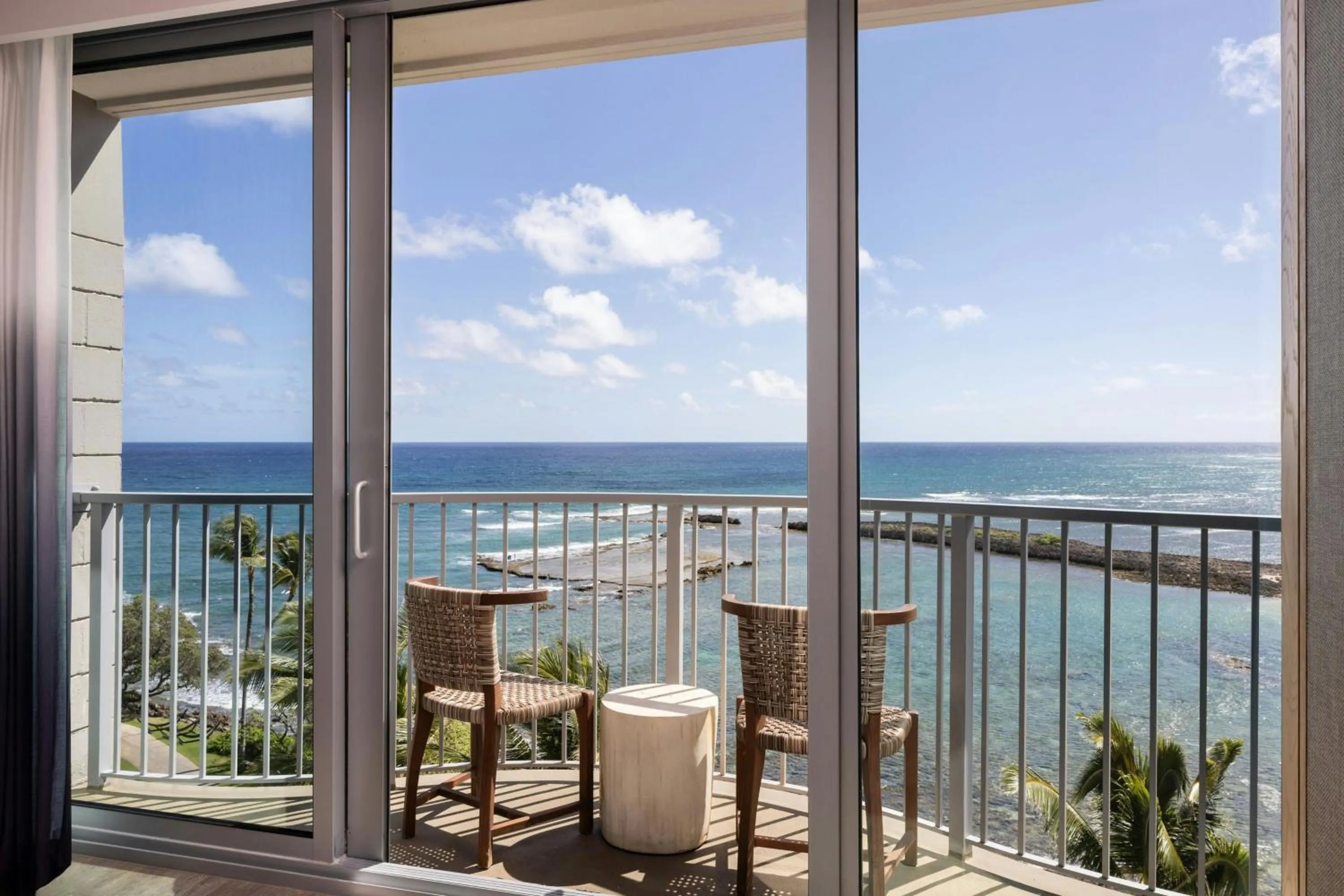 Photo of the whole room in The Ritz-Carlton O'ahu, Turtle Bay