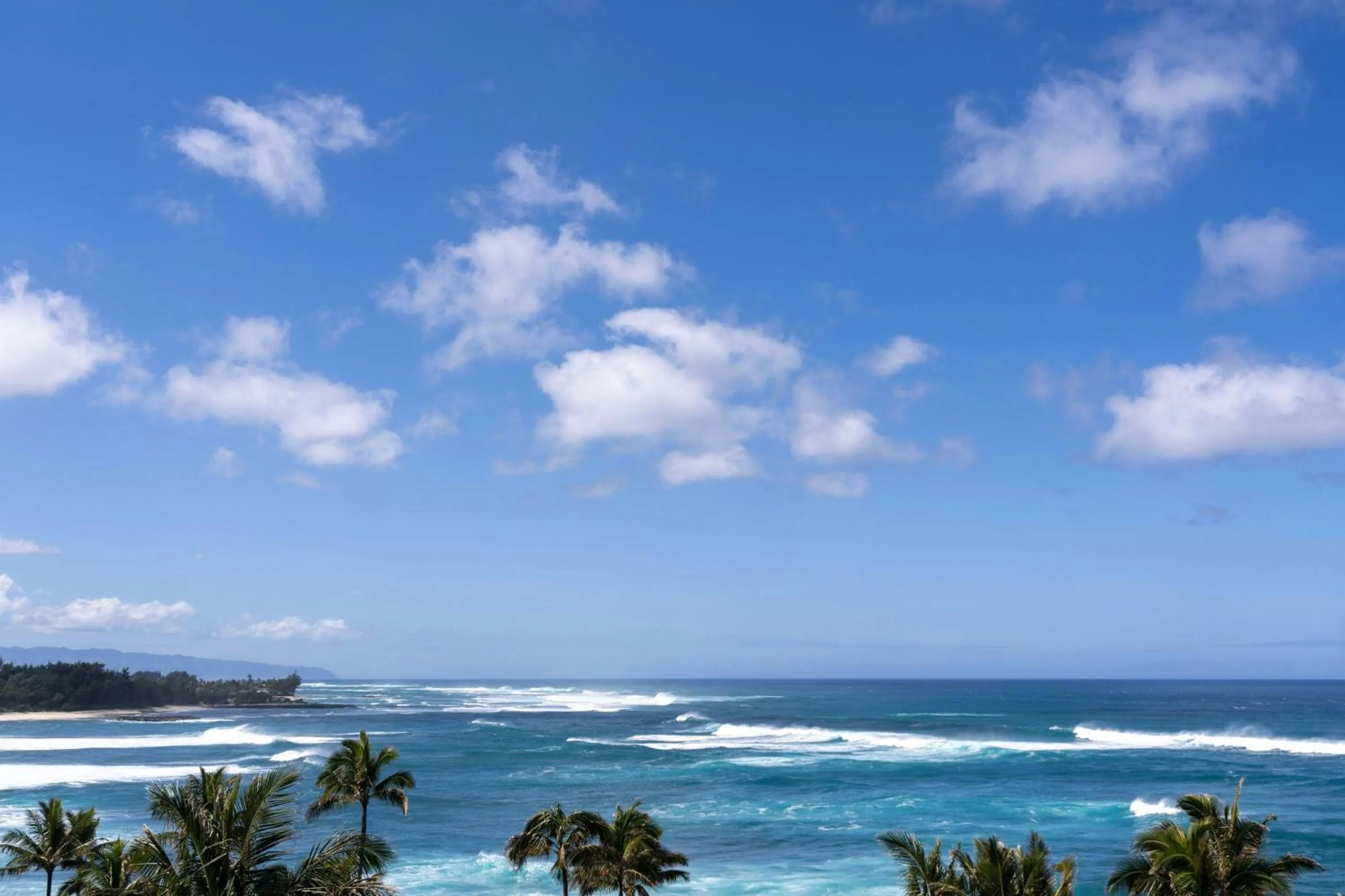 Swimming pool in The Ritz-Carlton O'ahu, Turtle Bay
