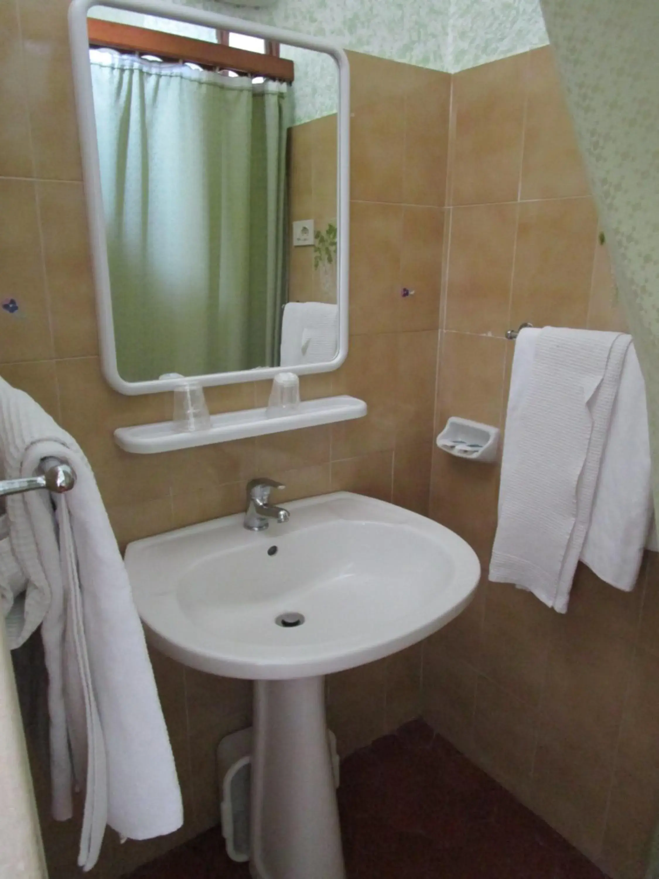 Standard Twin Room with Shared Bathroom in Casa S. Giuseppe di Cluny Standard Twin Room with Shared Bathroom in Casa S. Giuseppe di Cluny