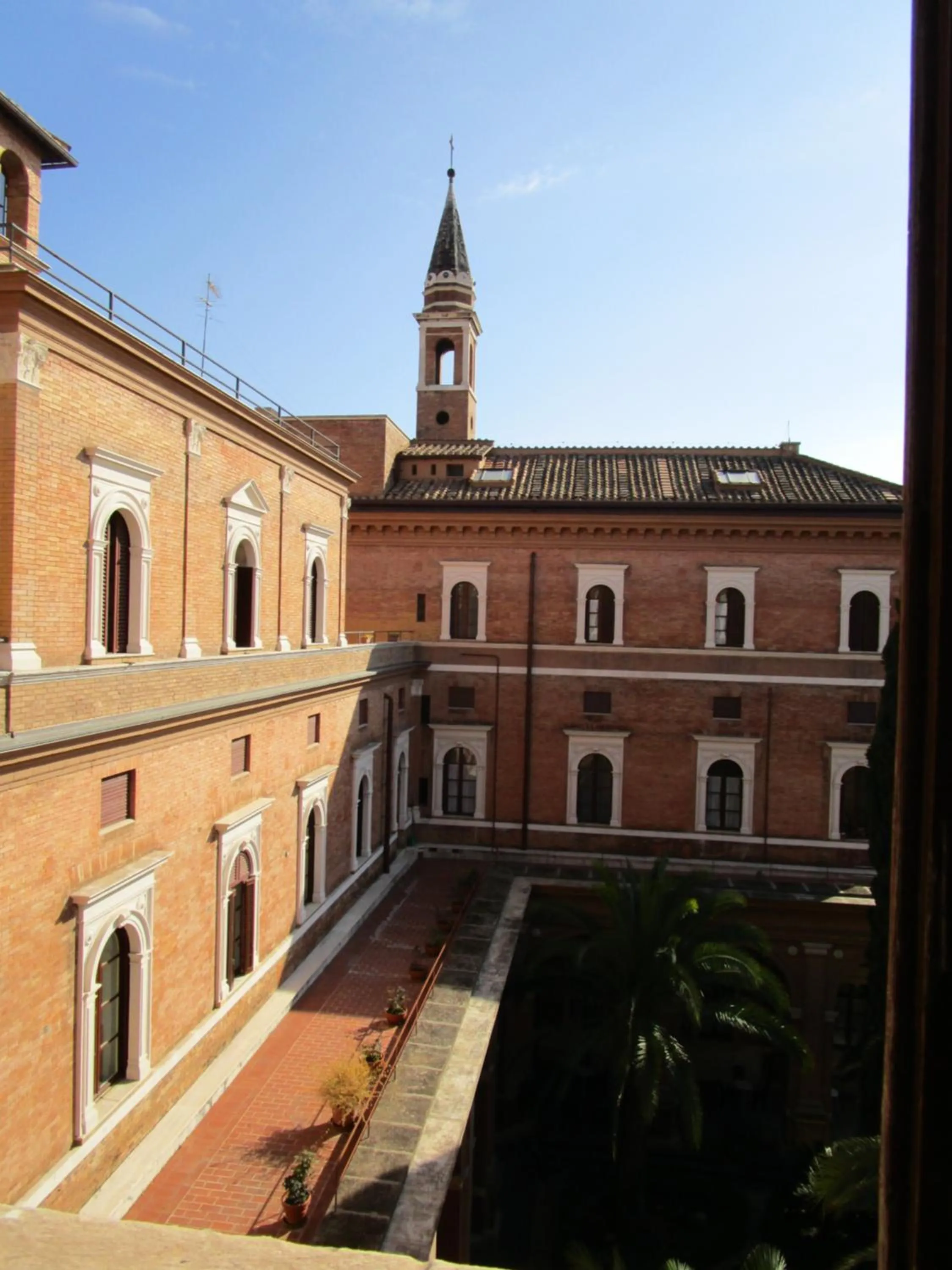 Property building in Casa S. Giuseppe di Cluny