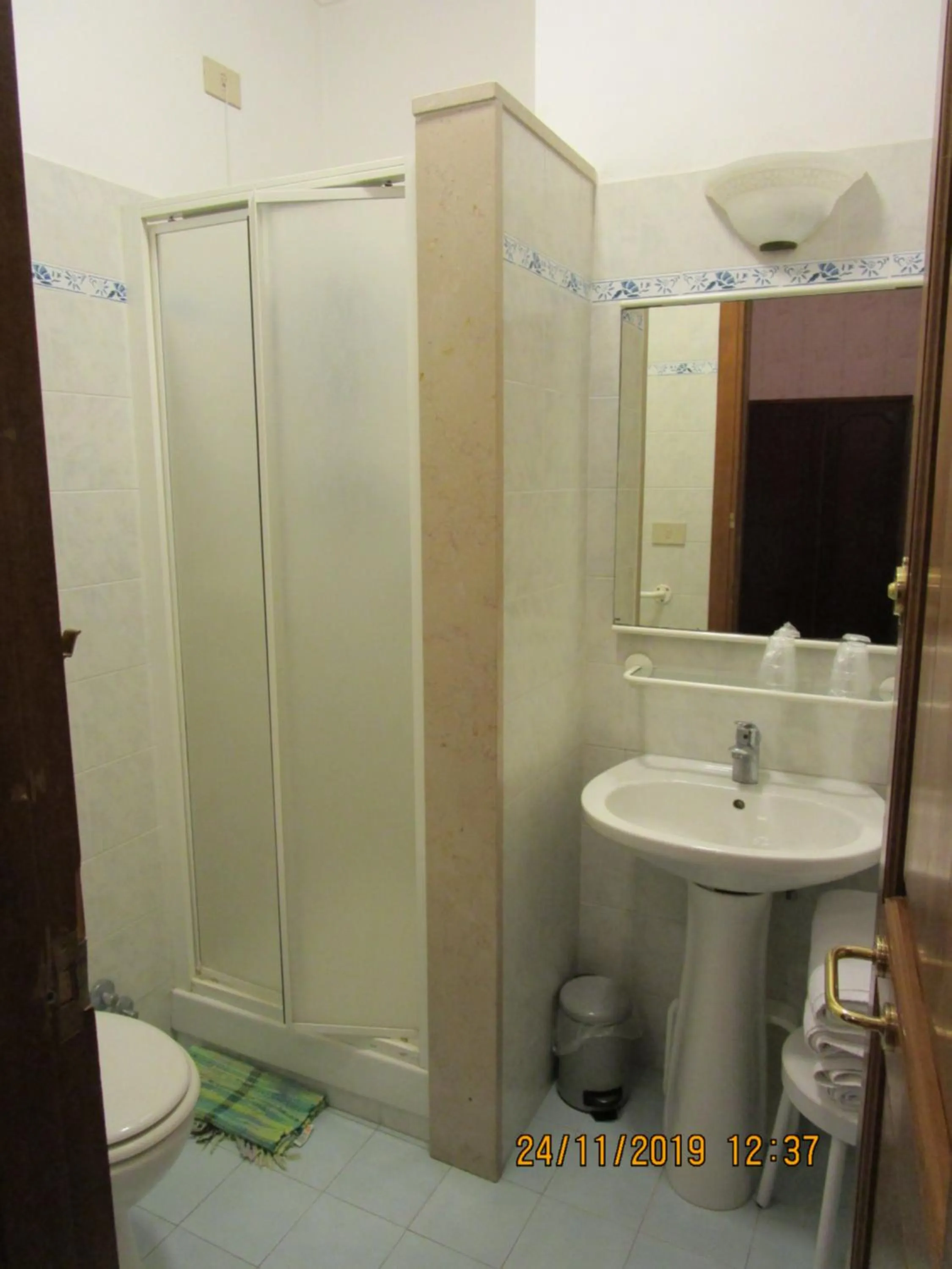 Bathroom in Casa S. Giuseppe di Cluny