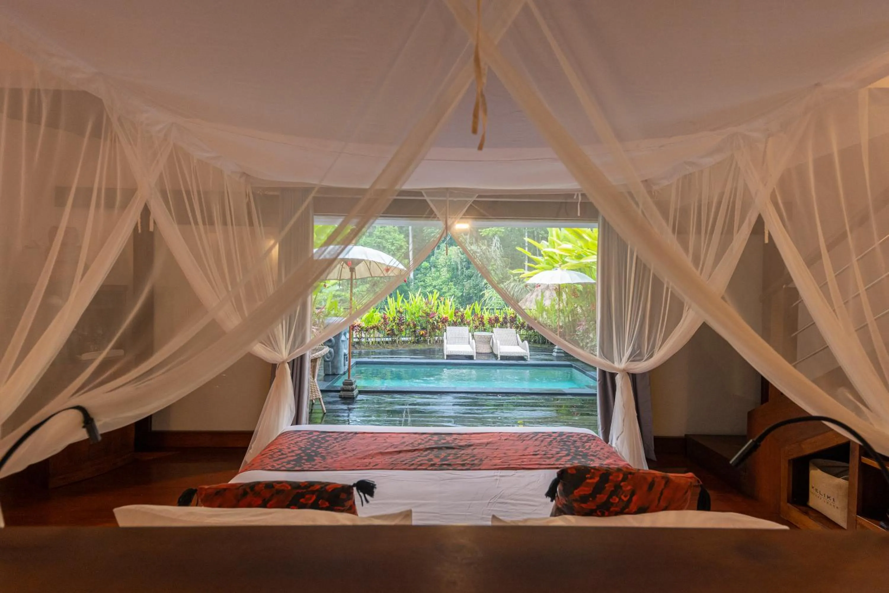 Pool view in Keliki Luxury Lodge