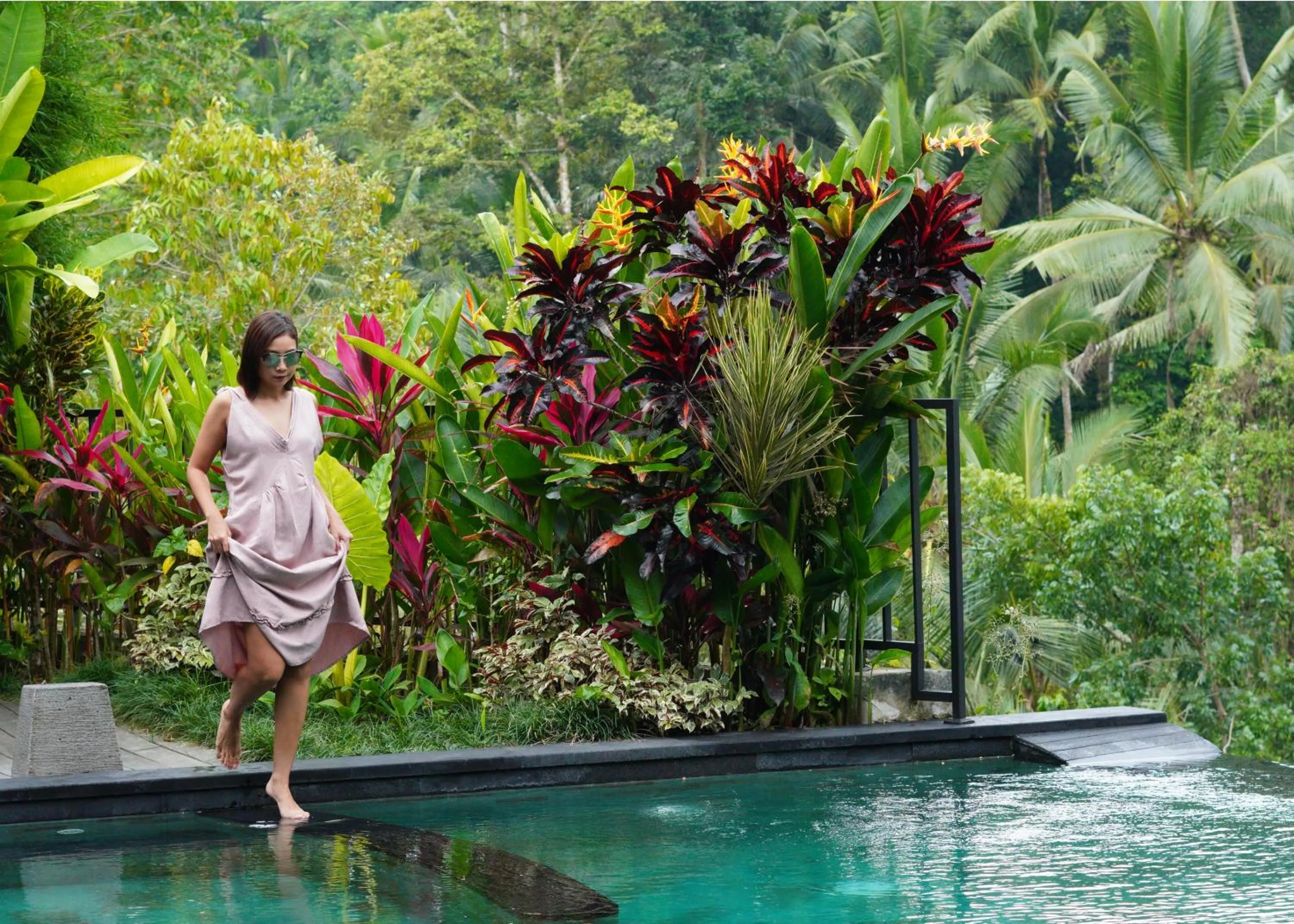 Swimming pool in Keliki Luxury Lodge