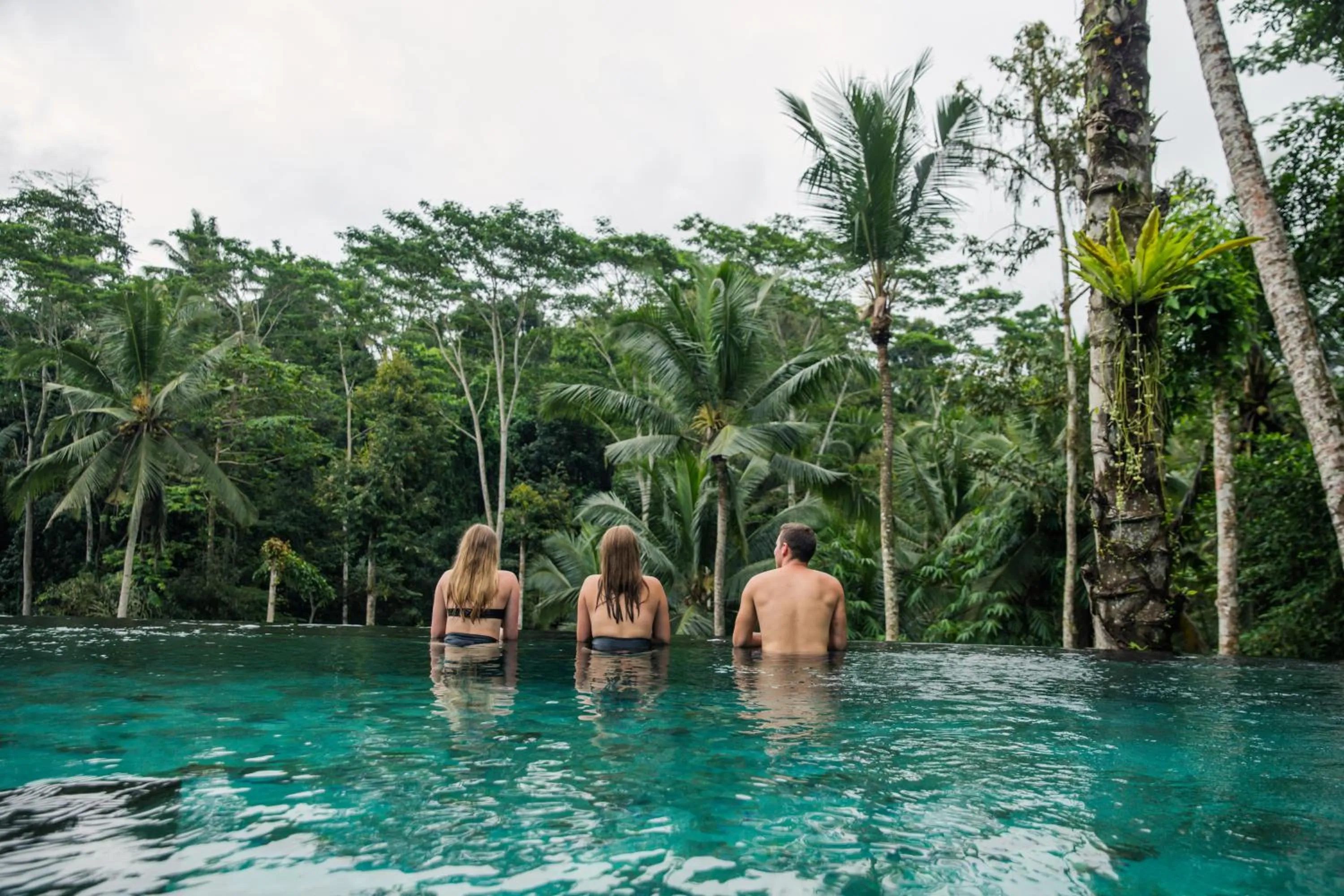 Swimming pool in Keliki Luxury Lodge