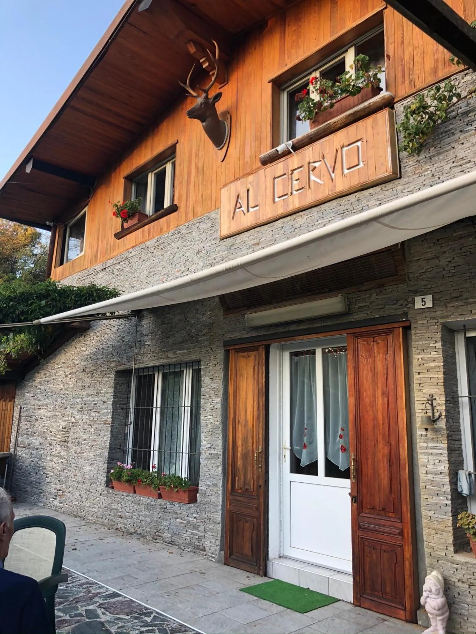 Property building in Al cervo tra i laghi