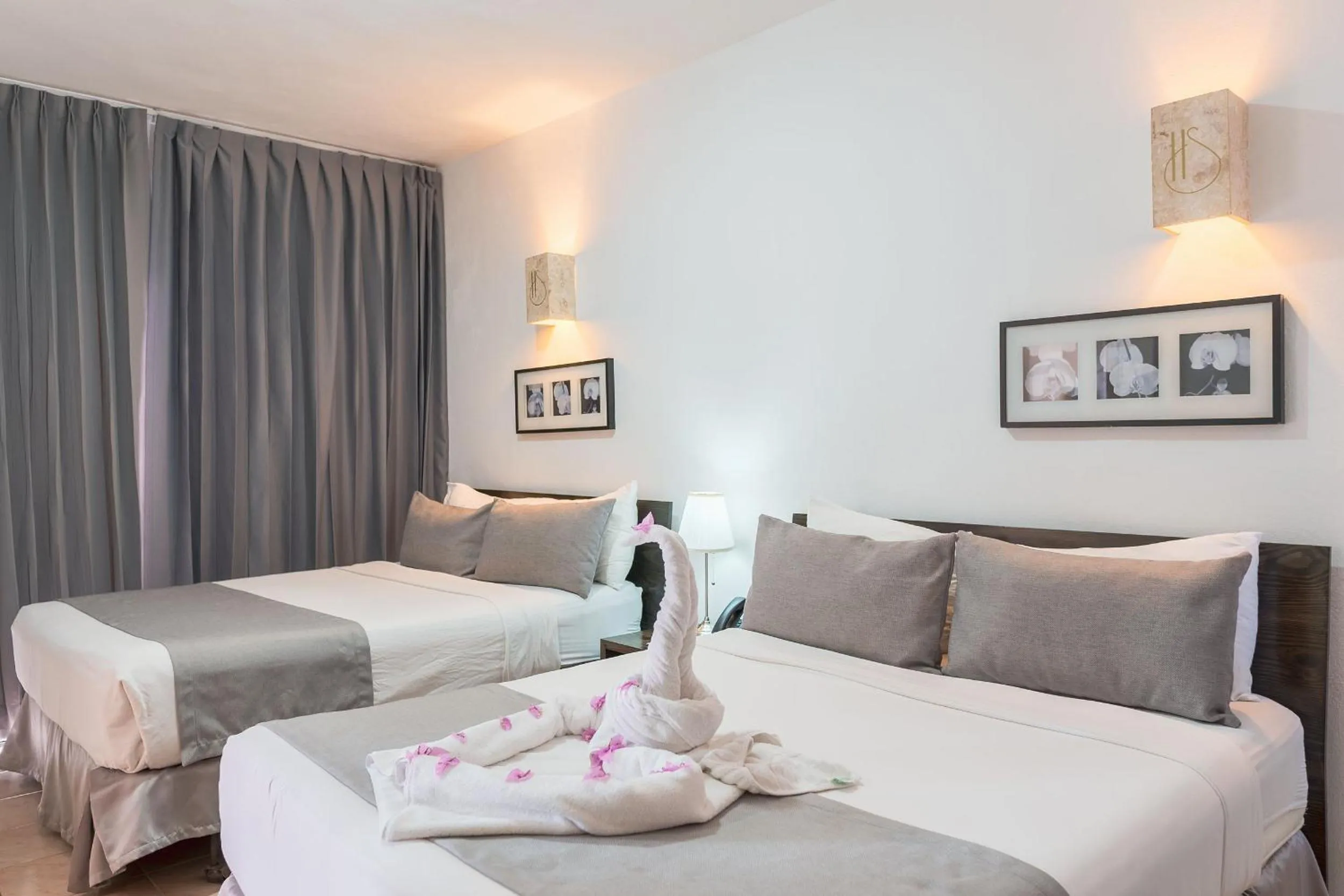 Bed in Hotel Silvestre