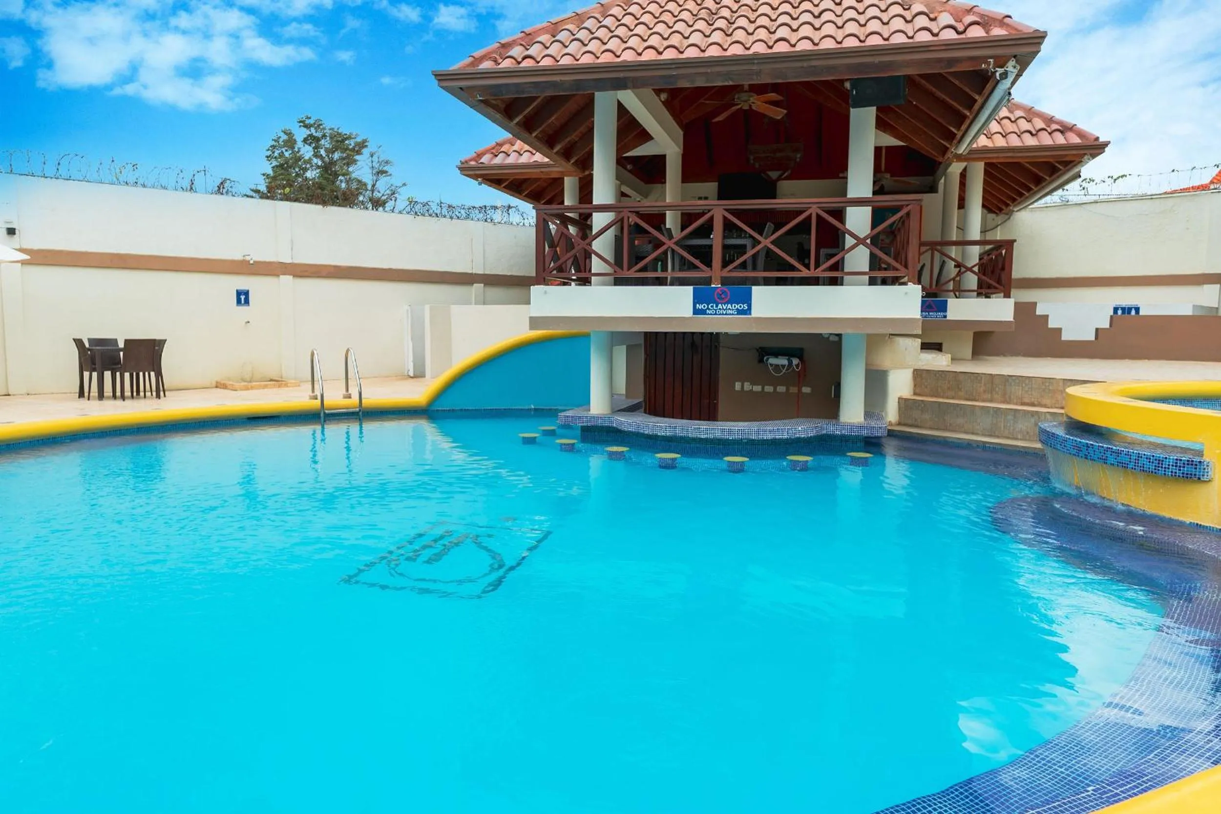 Property building in Hotel Silvestre