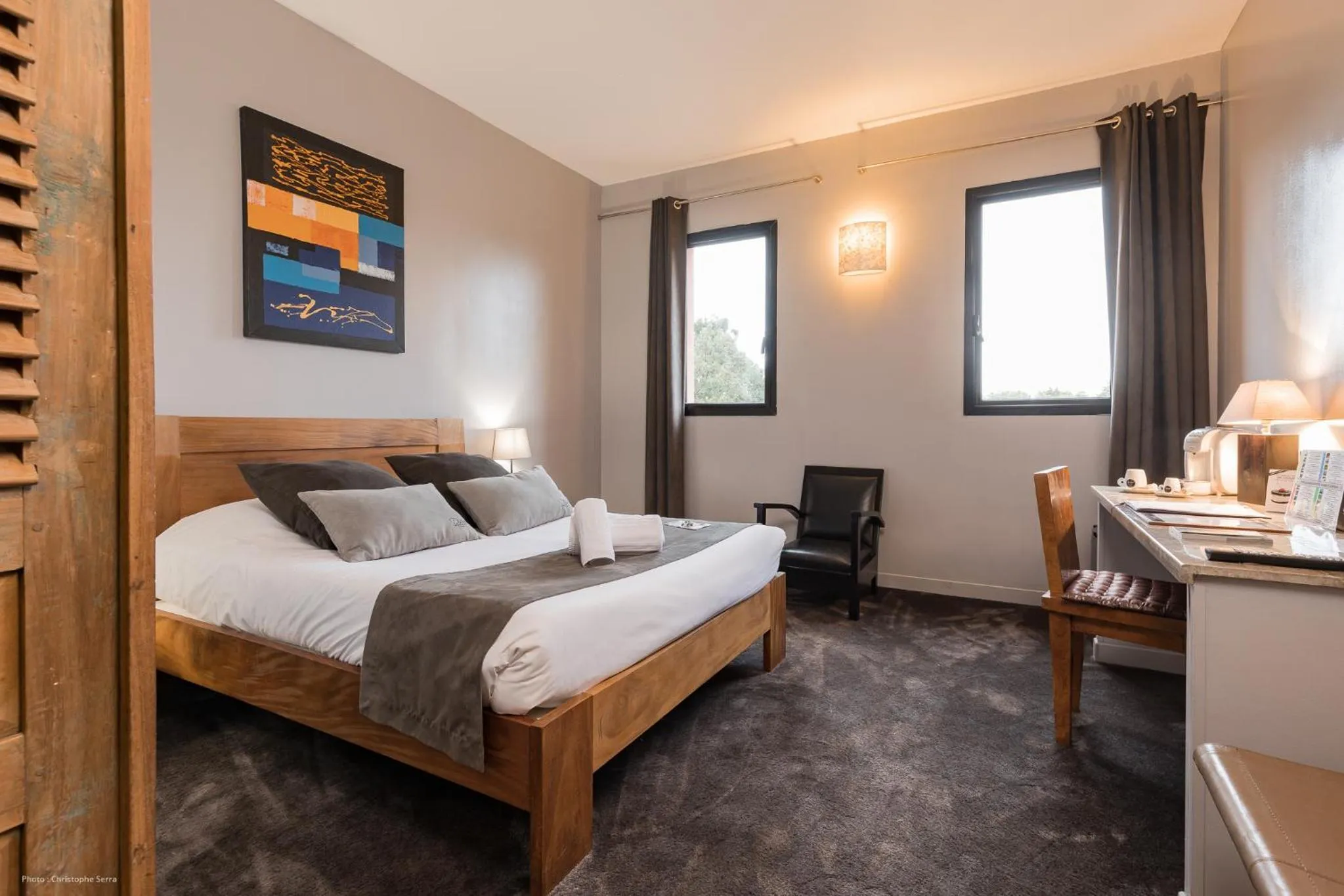 Bed in Hotel restaurant Spa Disini Montpellier Est, The Originals Relais