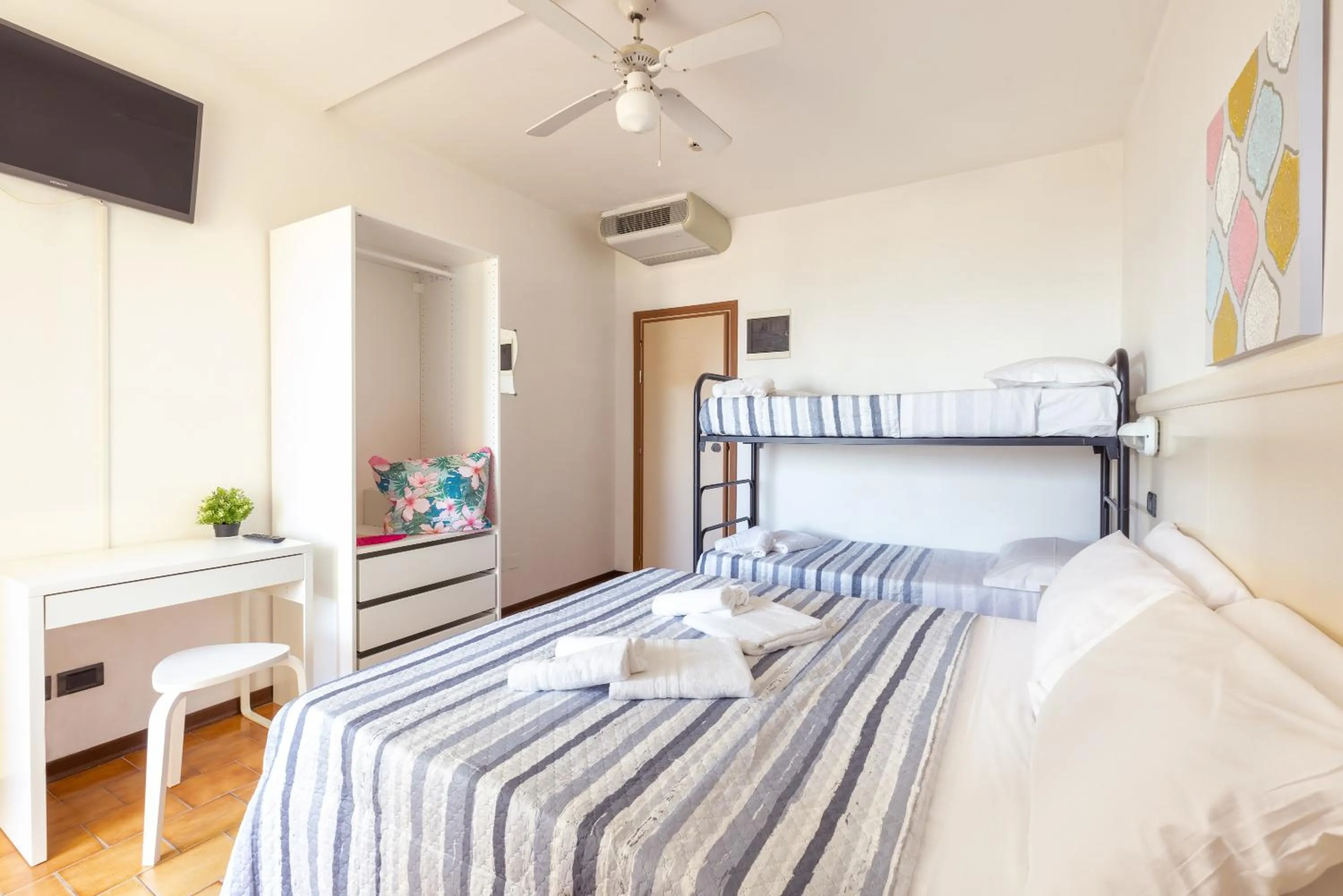 Photo of the whole room in Hotel Mignon Riccione Fronte Mare