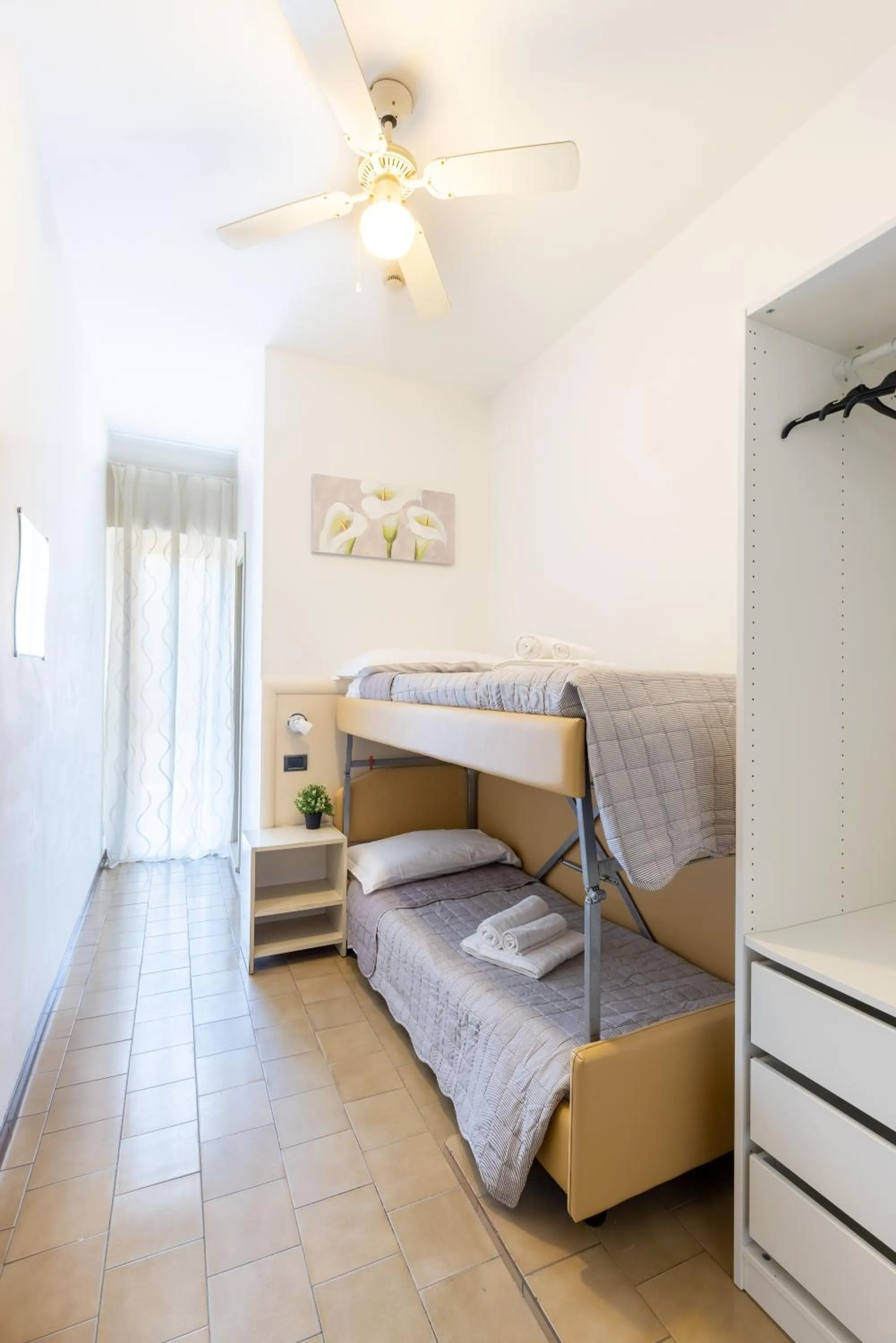 bunk bed in Hotel Mignon Riccione Fronte Mare