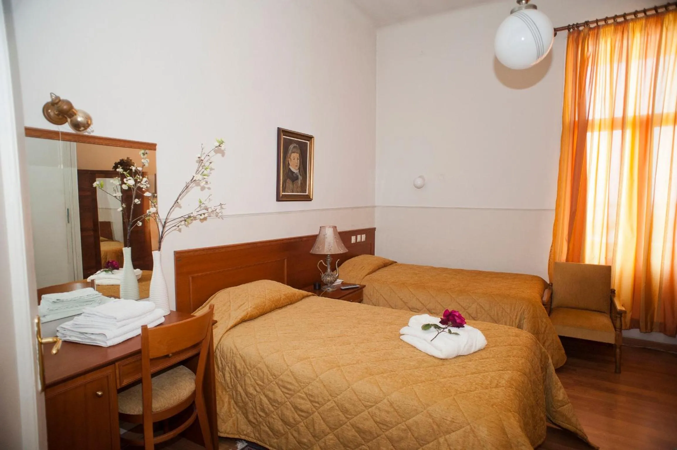 Bed in Hotel Acropolis