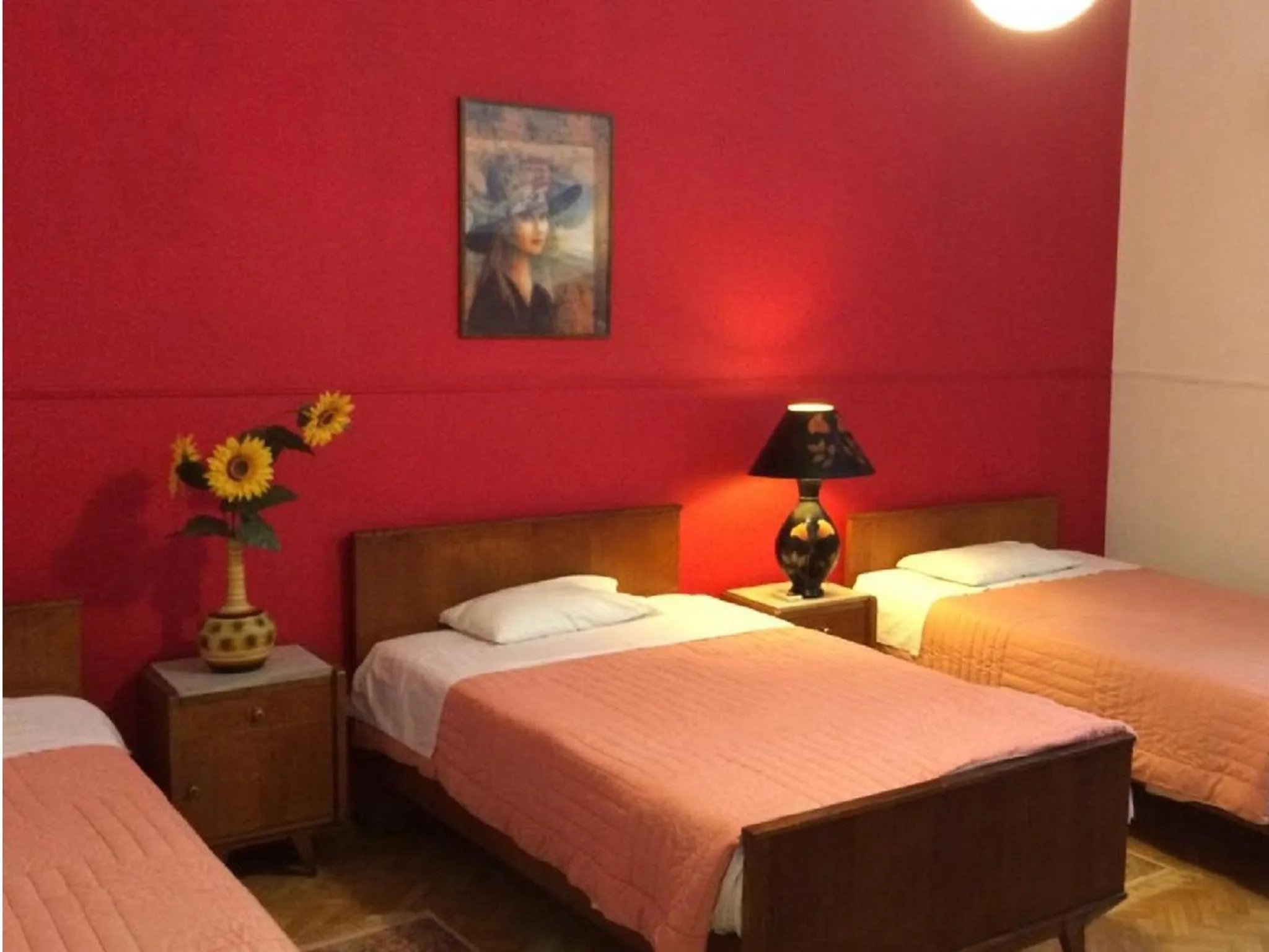 Bed in Hotel Acropolis