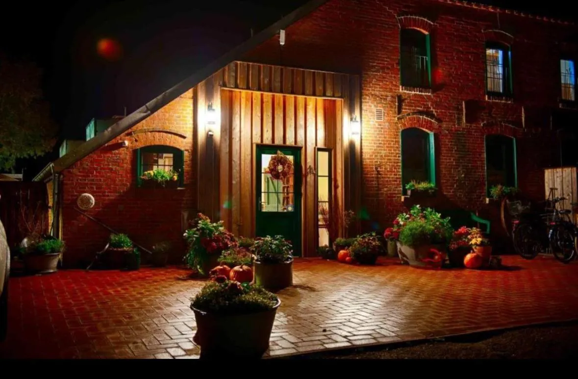 INSEL-LAND-HOTEL MICHAELSEN -Boutique Hotel- im Ostland mit Yoga u Sauna