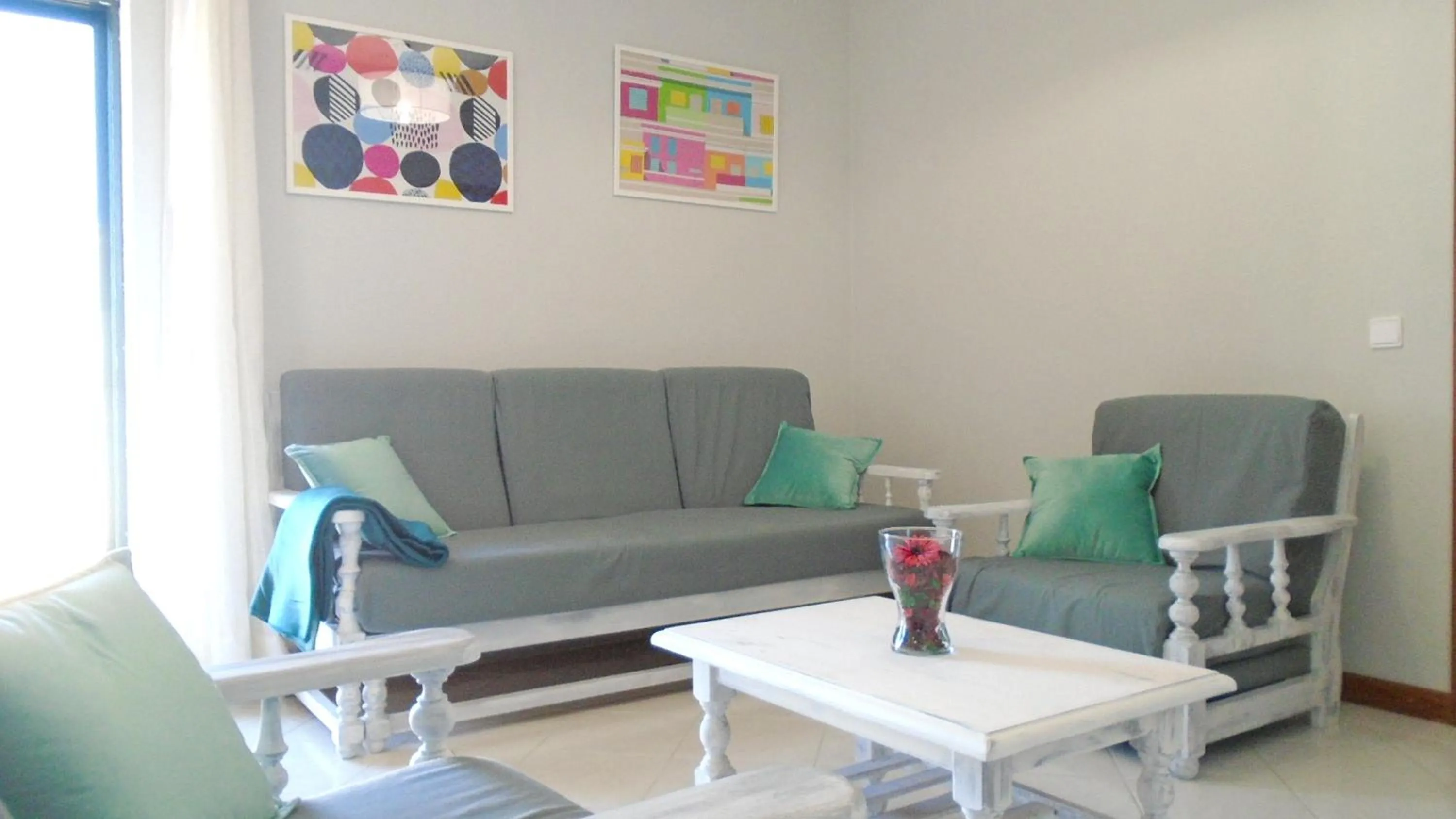 Spacious Apartment in Armação de Pêra with Sea View - 90 m²