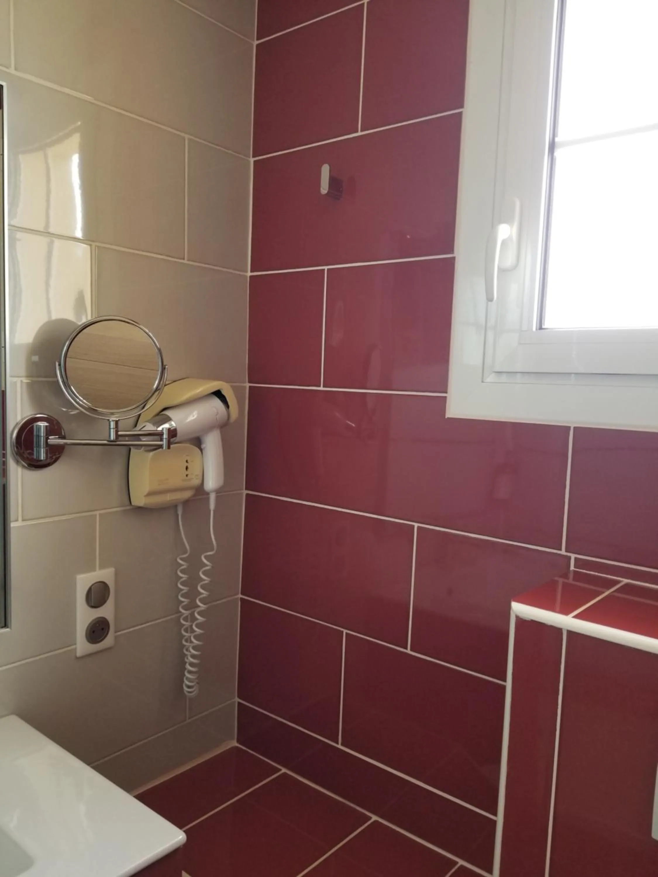 LOGIS HÔTEL RESTAURANT SPA Les BALCONS DE L'ESPERANCE