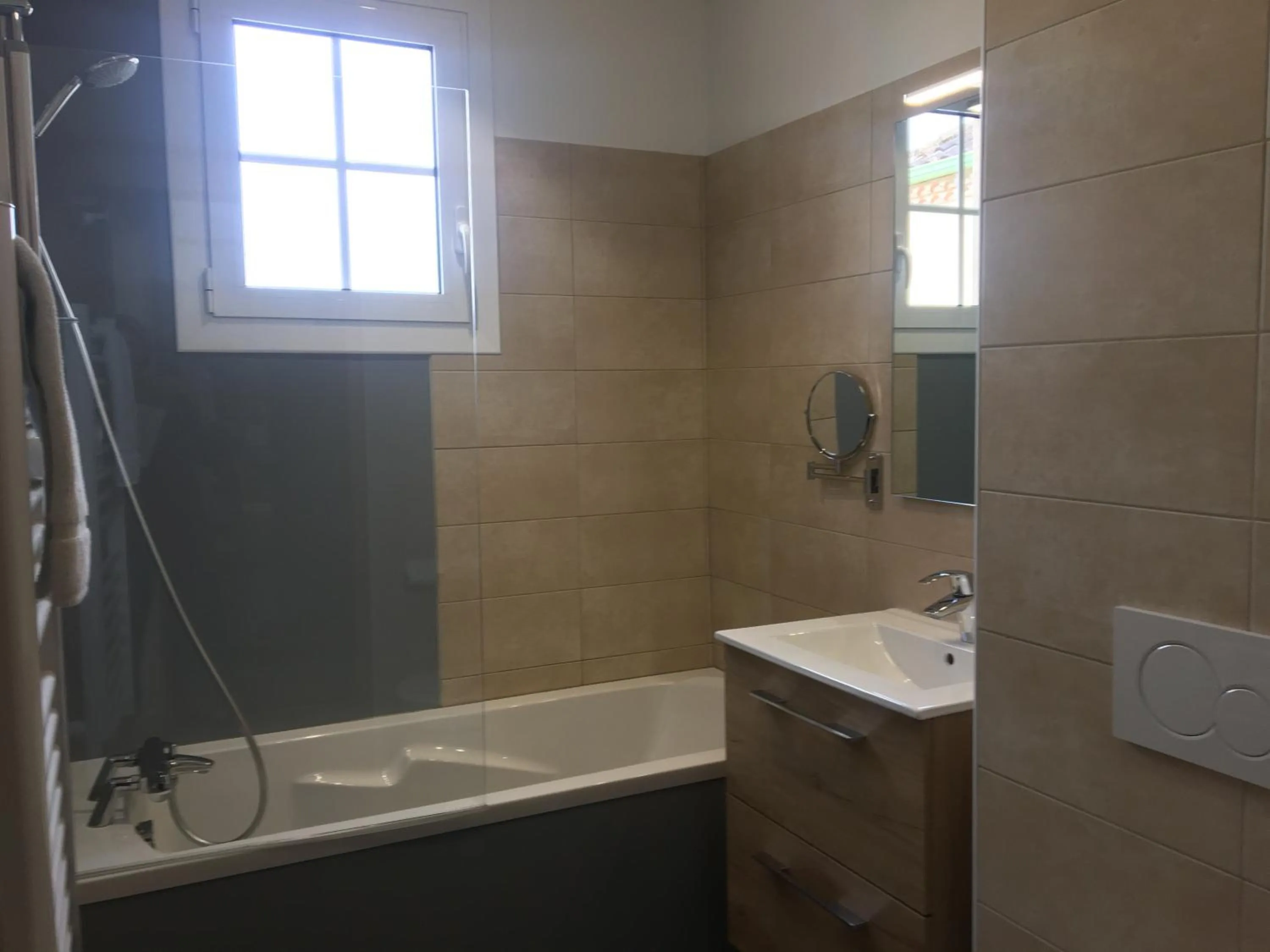 LOGIS HÔTEL RESTAURANT SPA Les BALCONS DE L'ESPERANCE