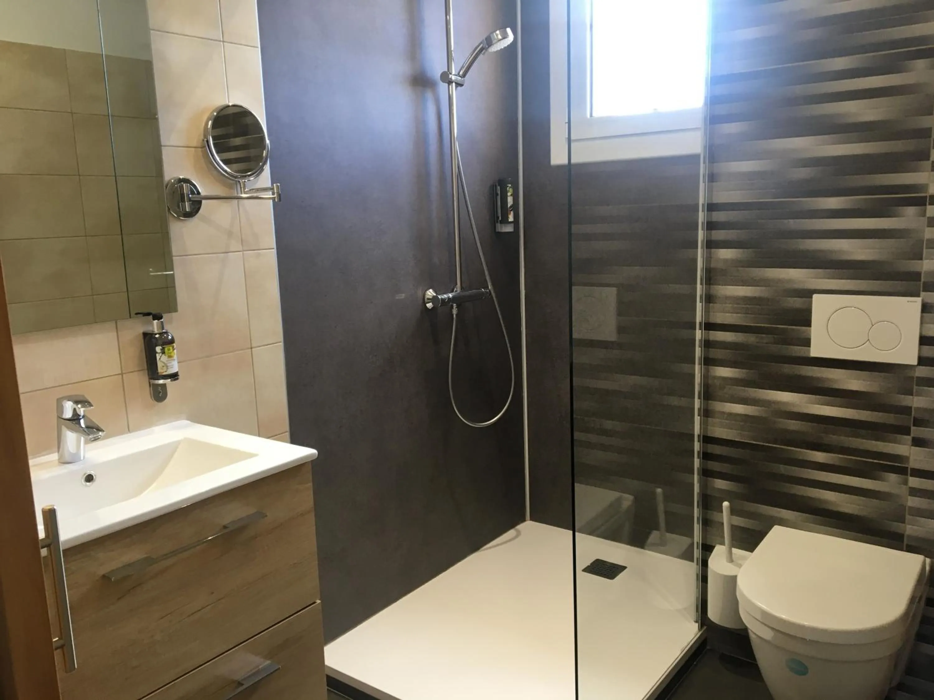 LOGIS HÔTEL RESTAURANT SPA Les BALCONS DE L'ESPERANCE