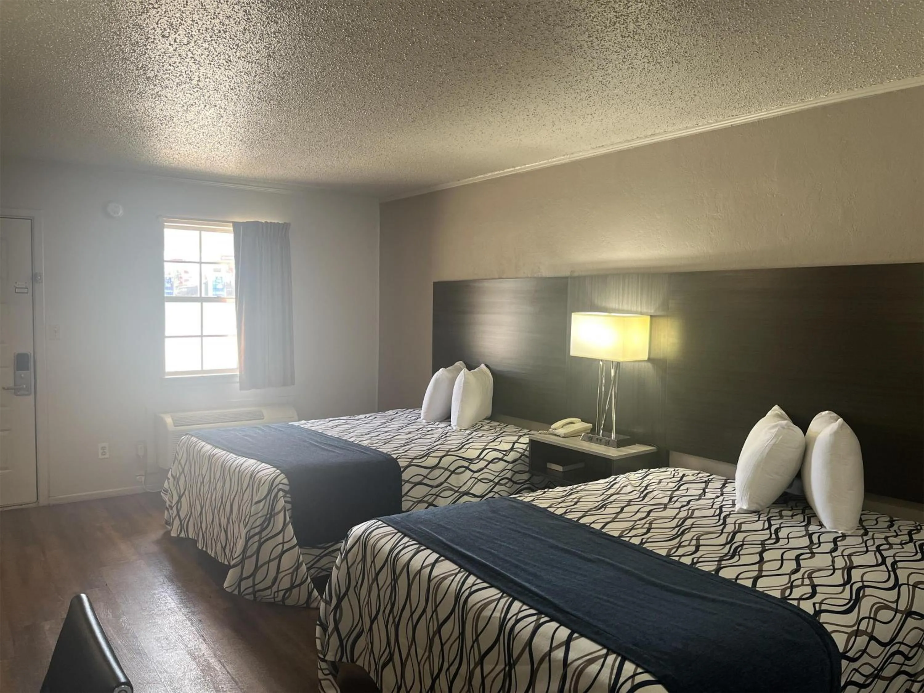 Bedroom, Bed in Motel 6 New Boston, TX