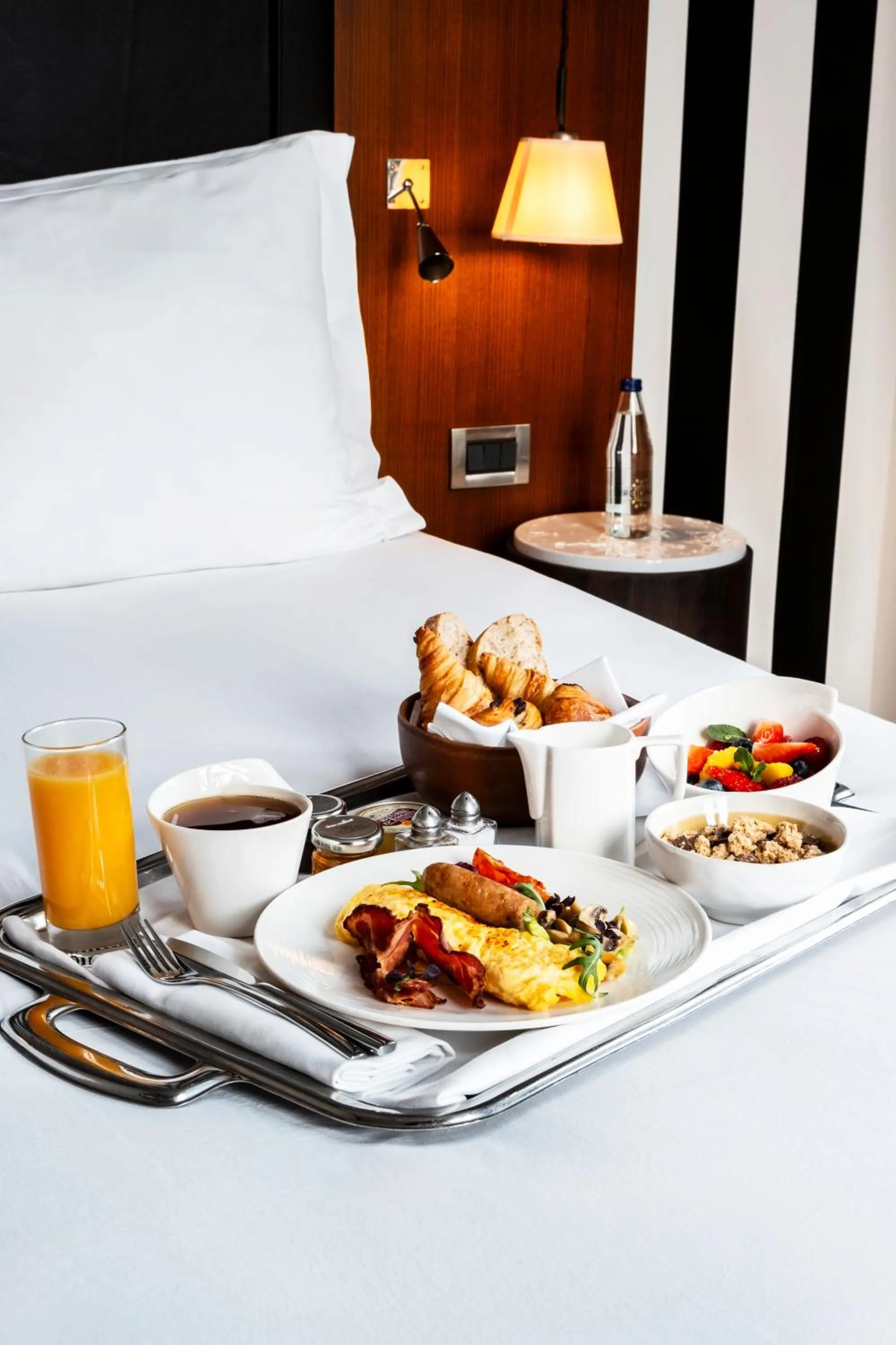 Bed in Grand Hôtel Champs-Elysées