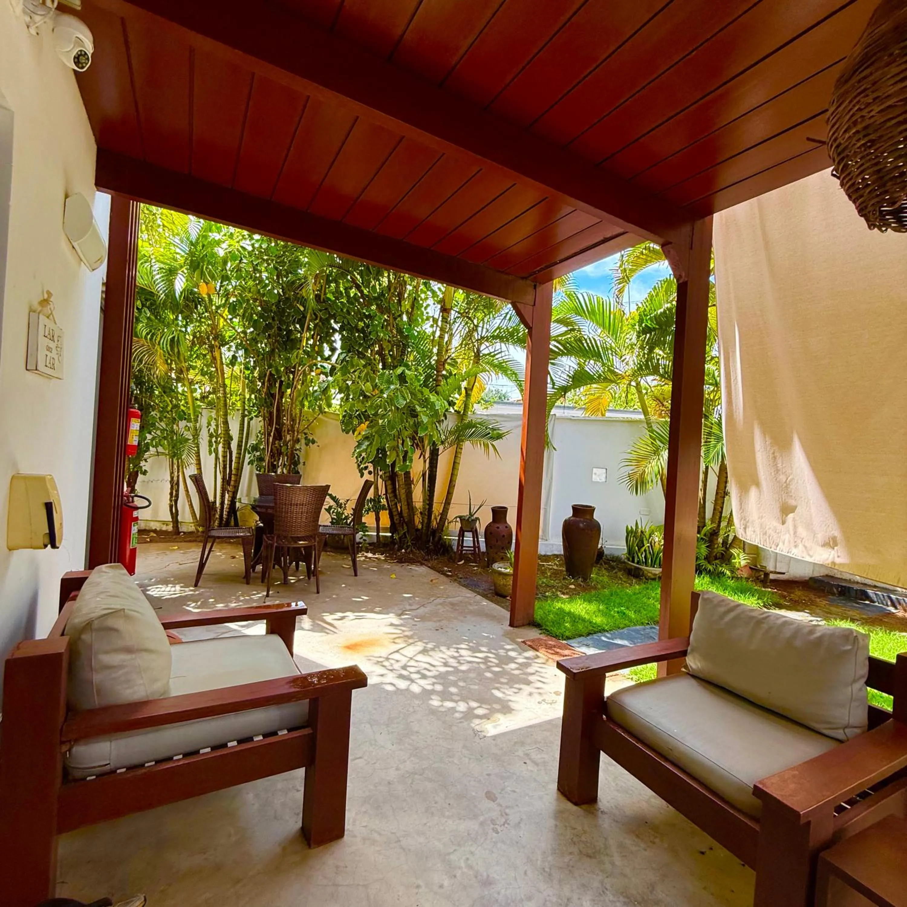 Lounge or bar in La Reserve Design Villa IDA