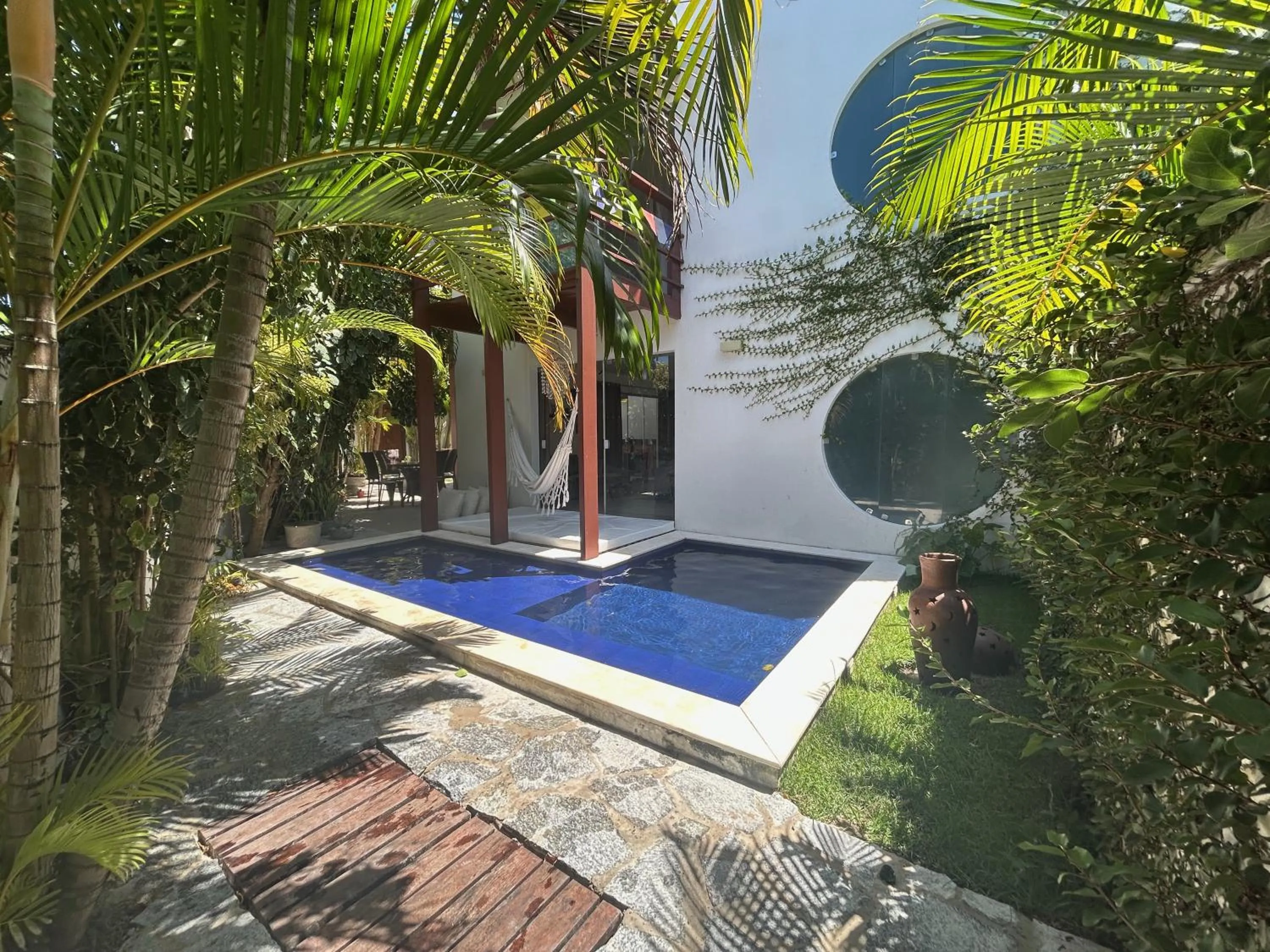 Swimming pool in La Reserve Design Villa IDA