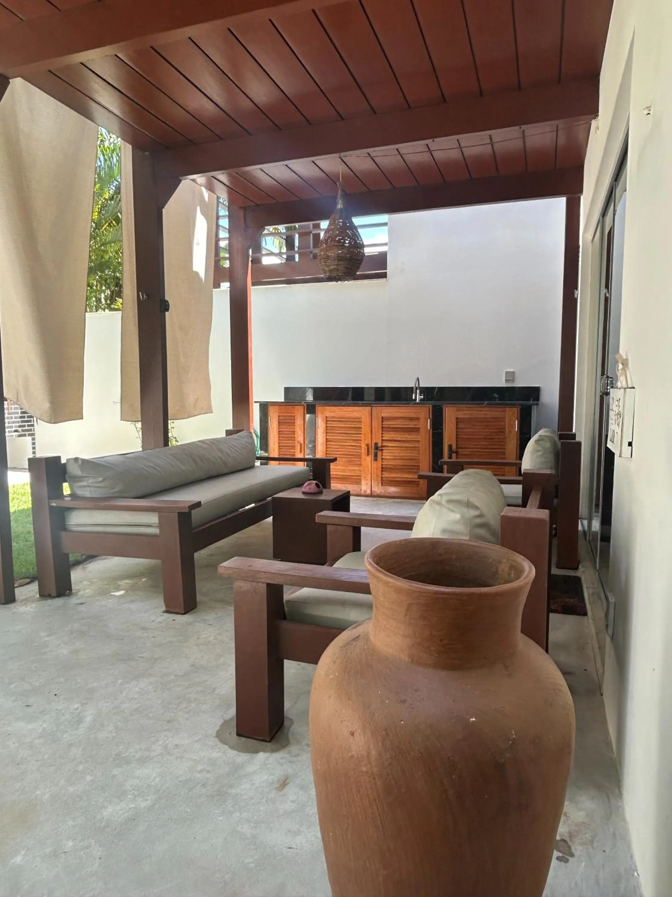 Lounge or bar in La Reserve Design Villa IDA