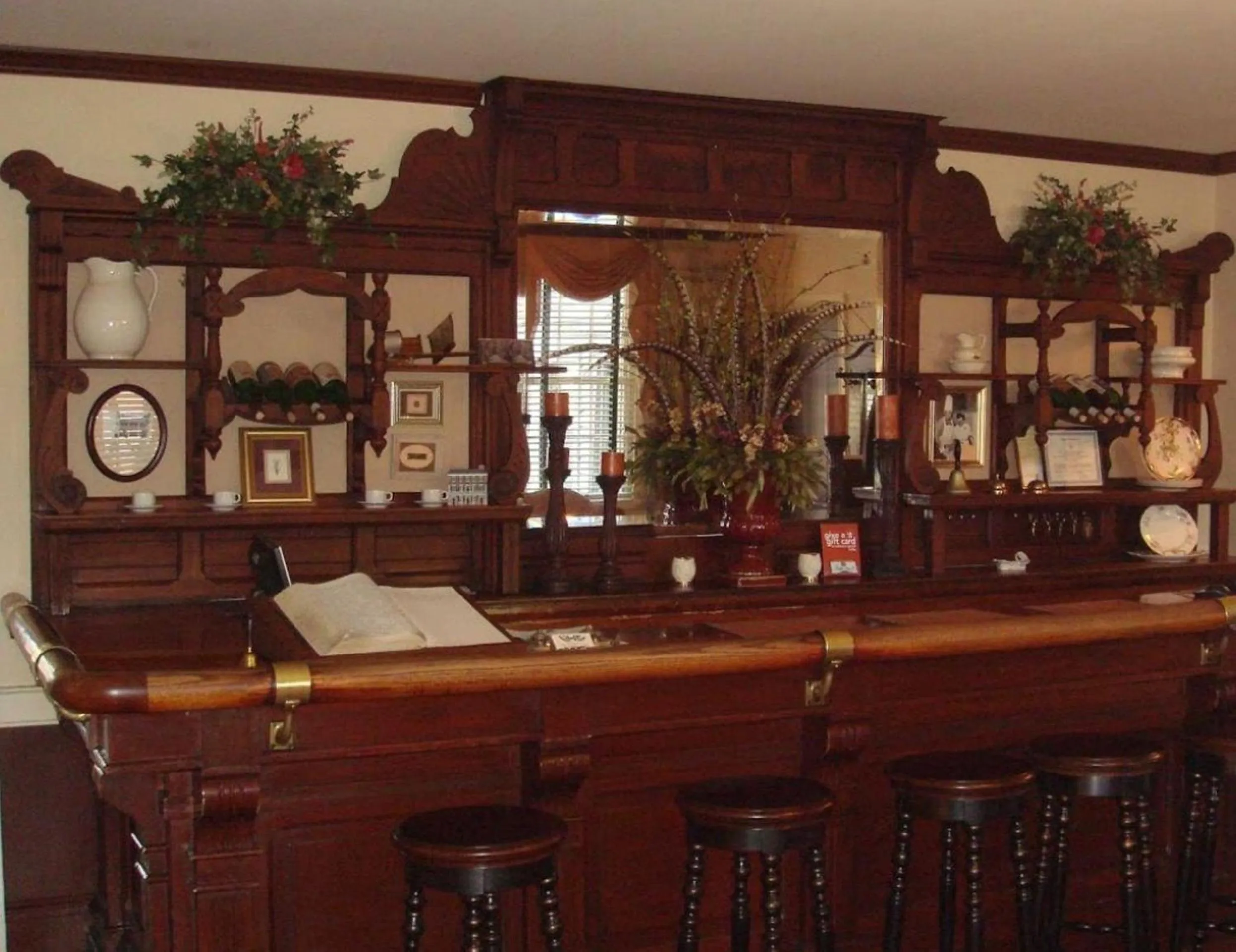 Facade/entrance in Bird-in-Hand Village Inn & Suites