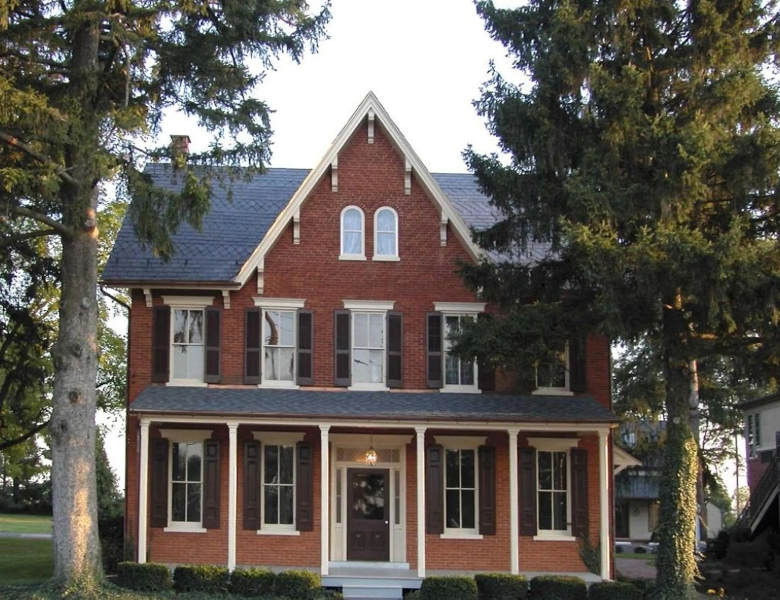 Facade/entrance in Bird-in-Hand Village Inn & Suites