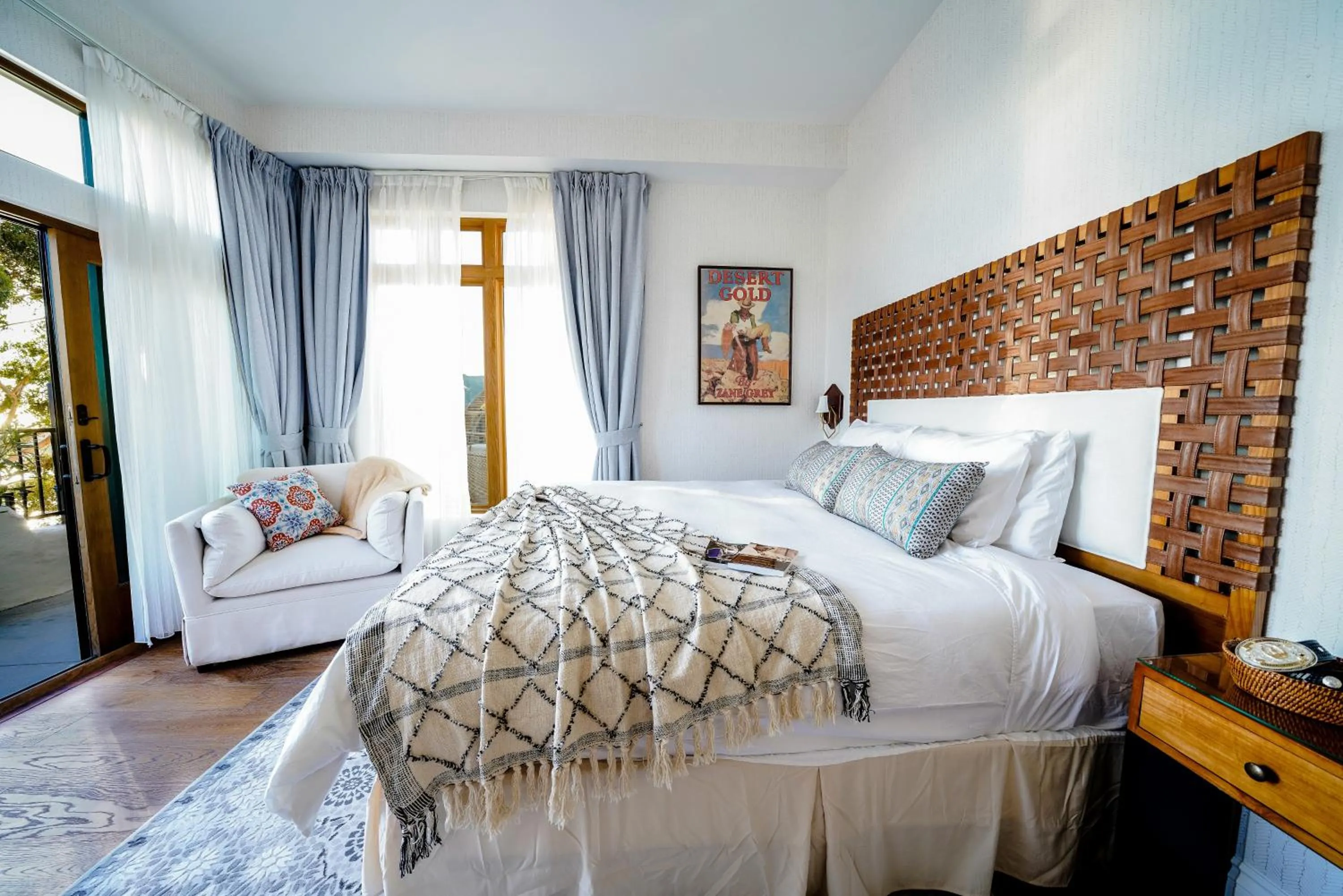 Bedroom, Bed in Zane Grey Pueblo Hotel