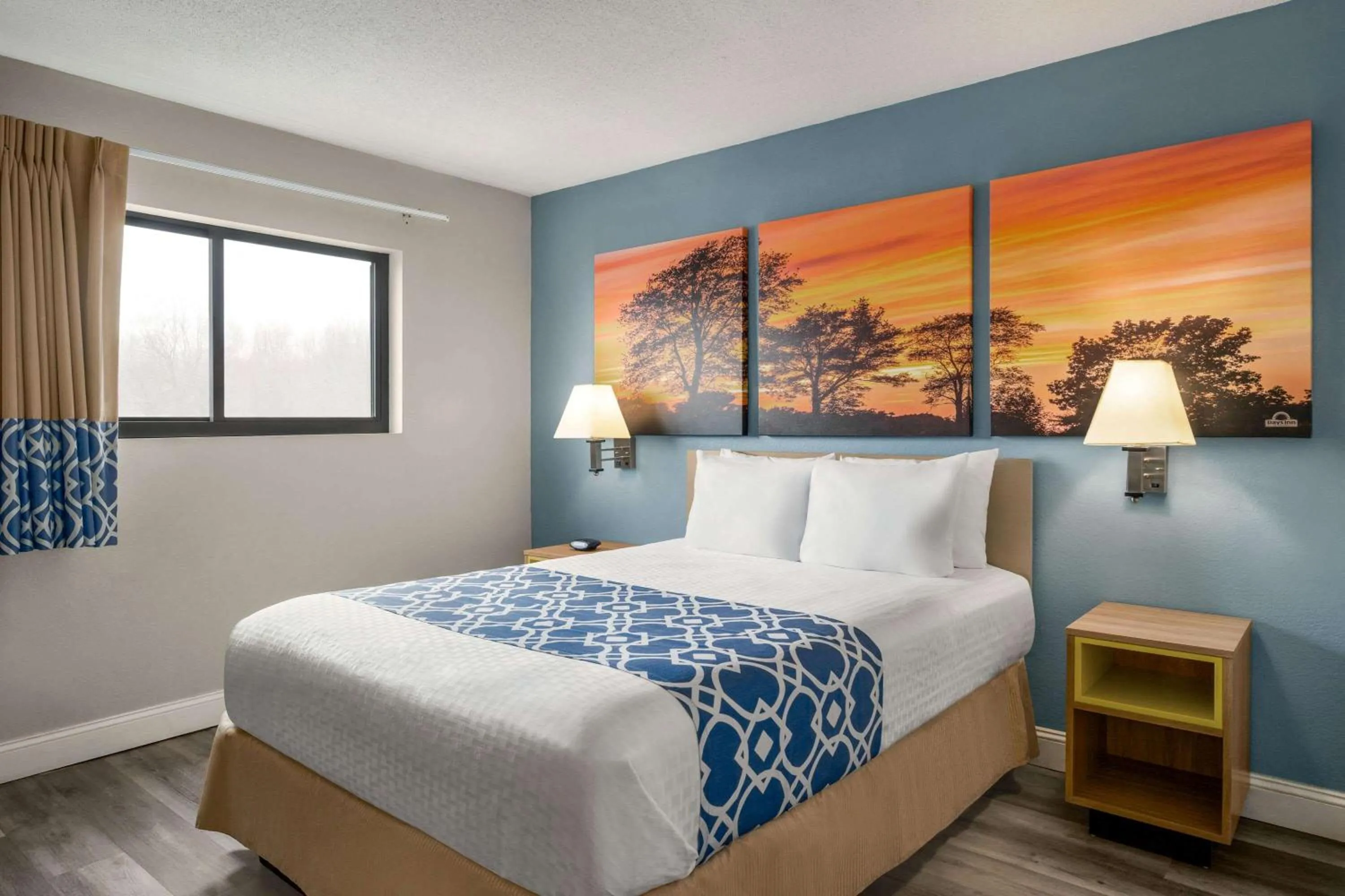 Photo of the whole room, Bed in Days Inn by Wyndham Canastota Verona