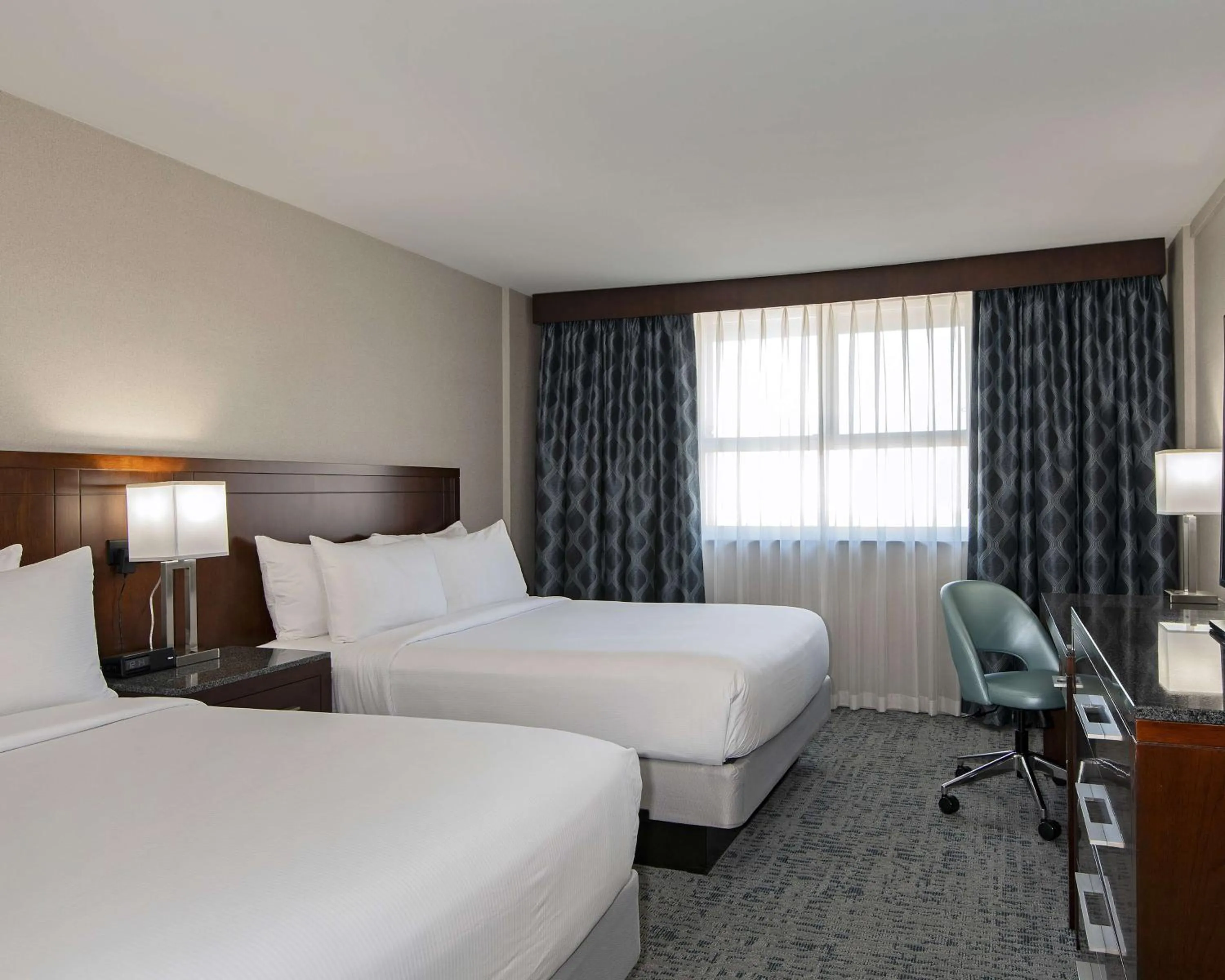 Bed in DoubleTree by Hilton - Kamloops