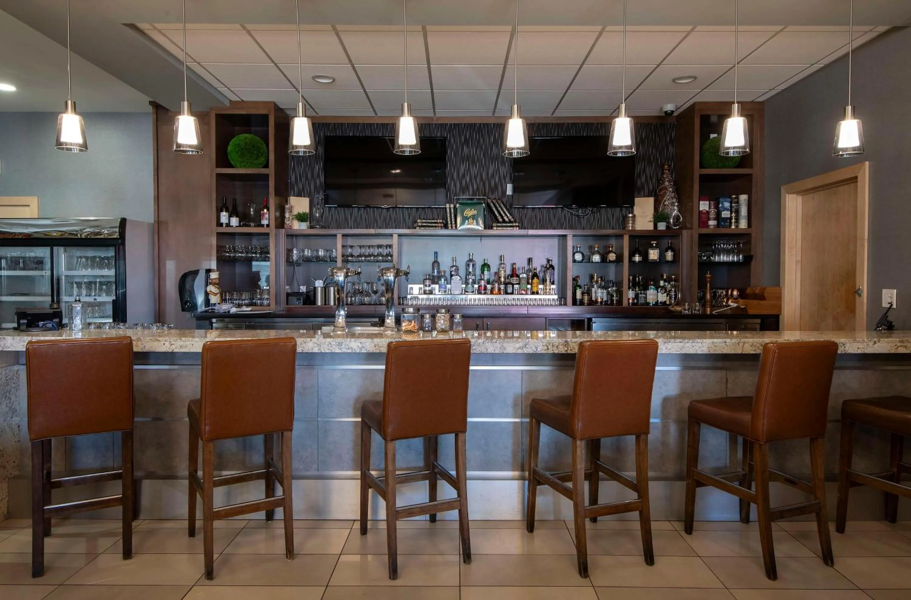 Restaurant/places to eat in DoubleTree by Hilton - Kamloops