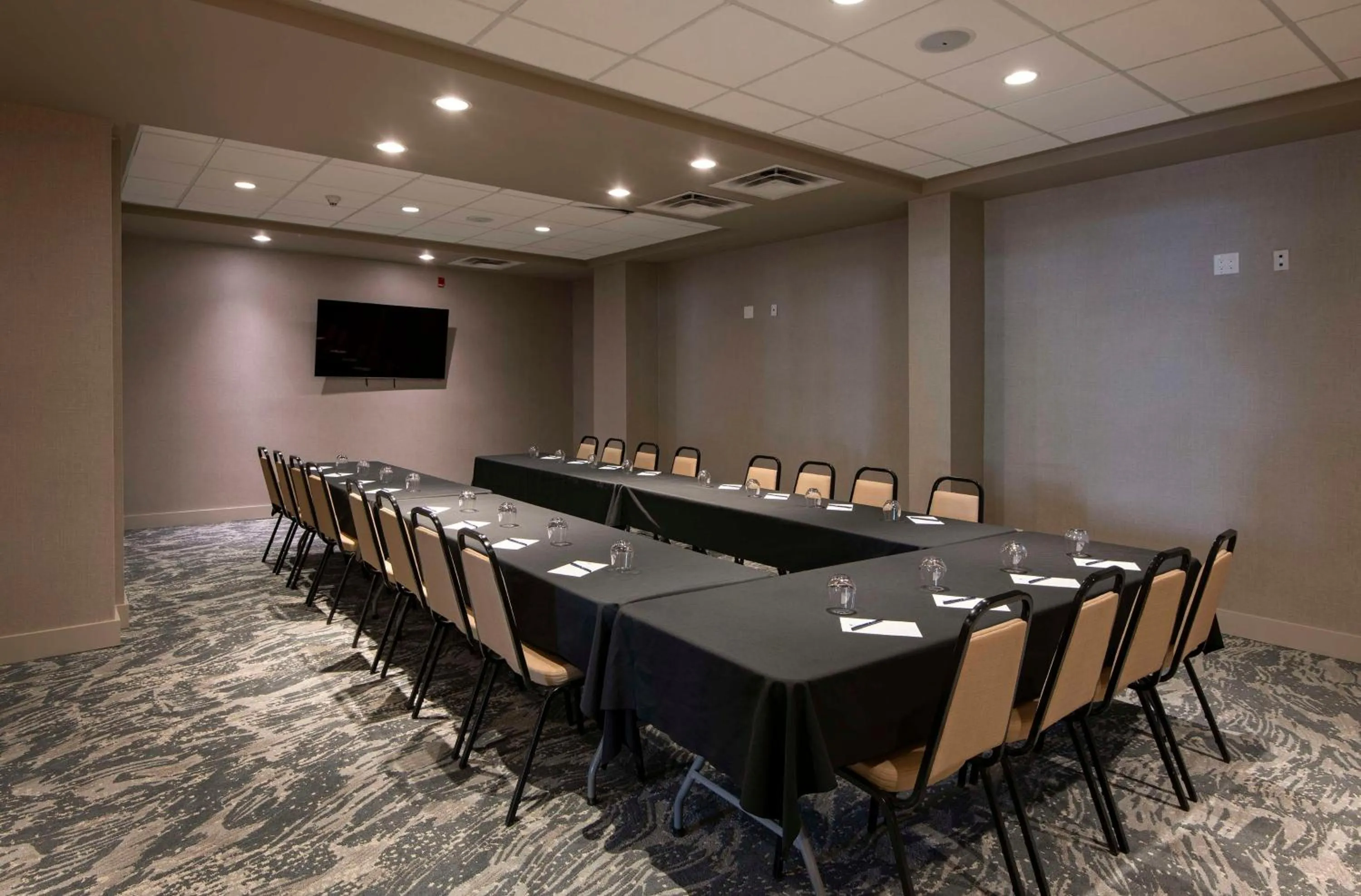 Meeting/conference room in DoubleTree by Hilton - Kamloops