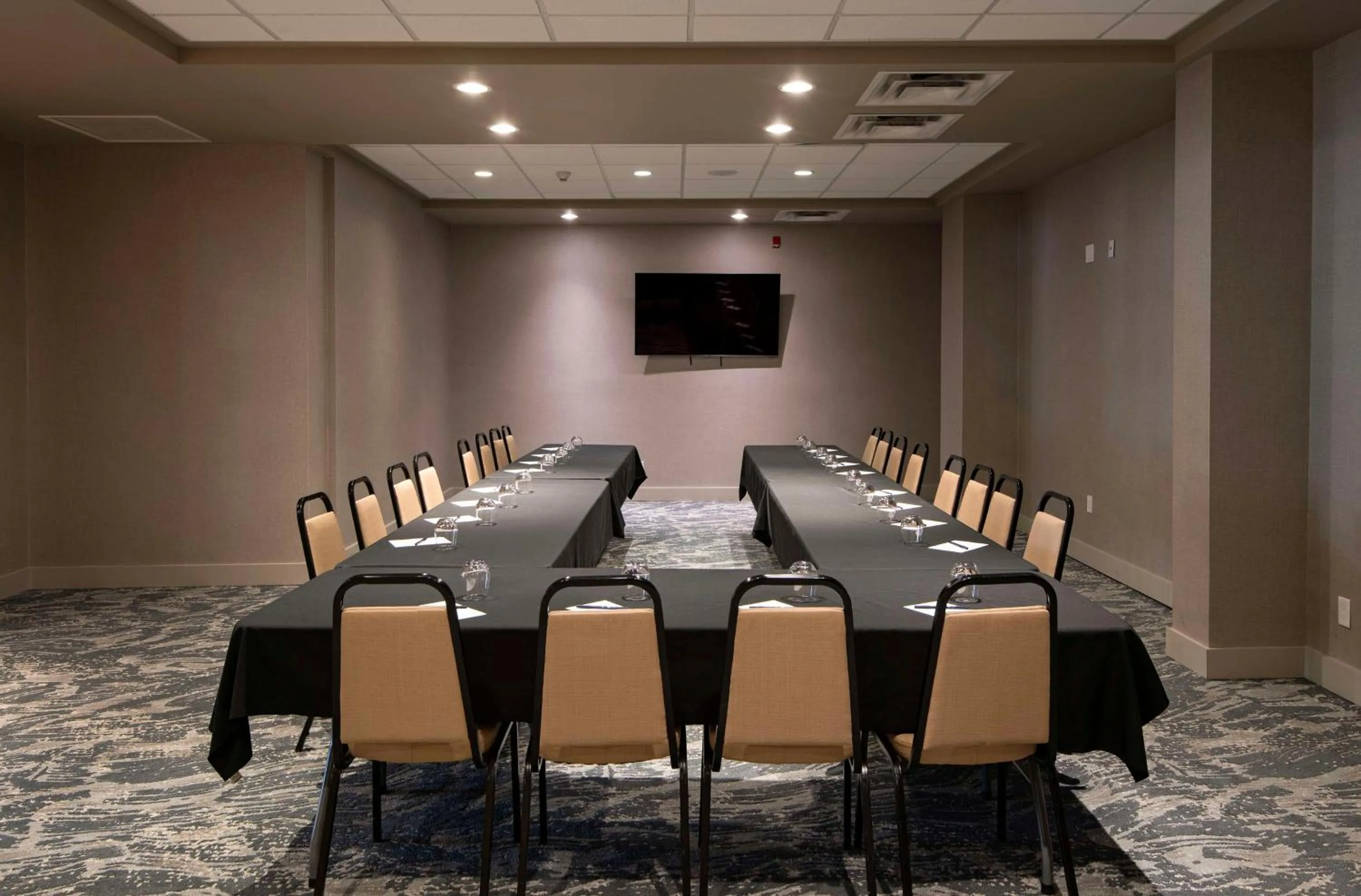 Meeting/conference room in DoubleTree by Hilton - Kamloops