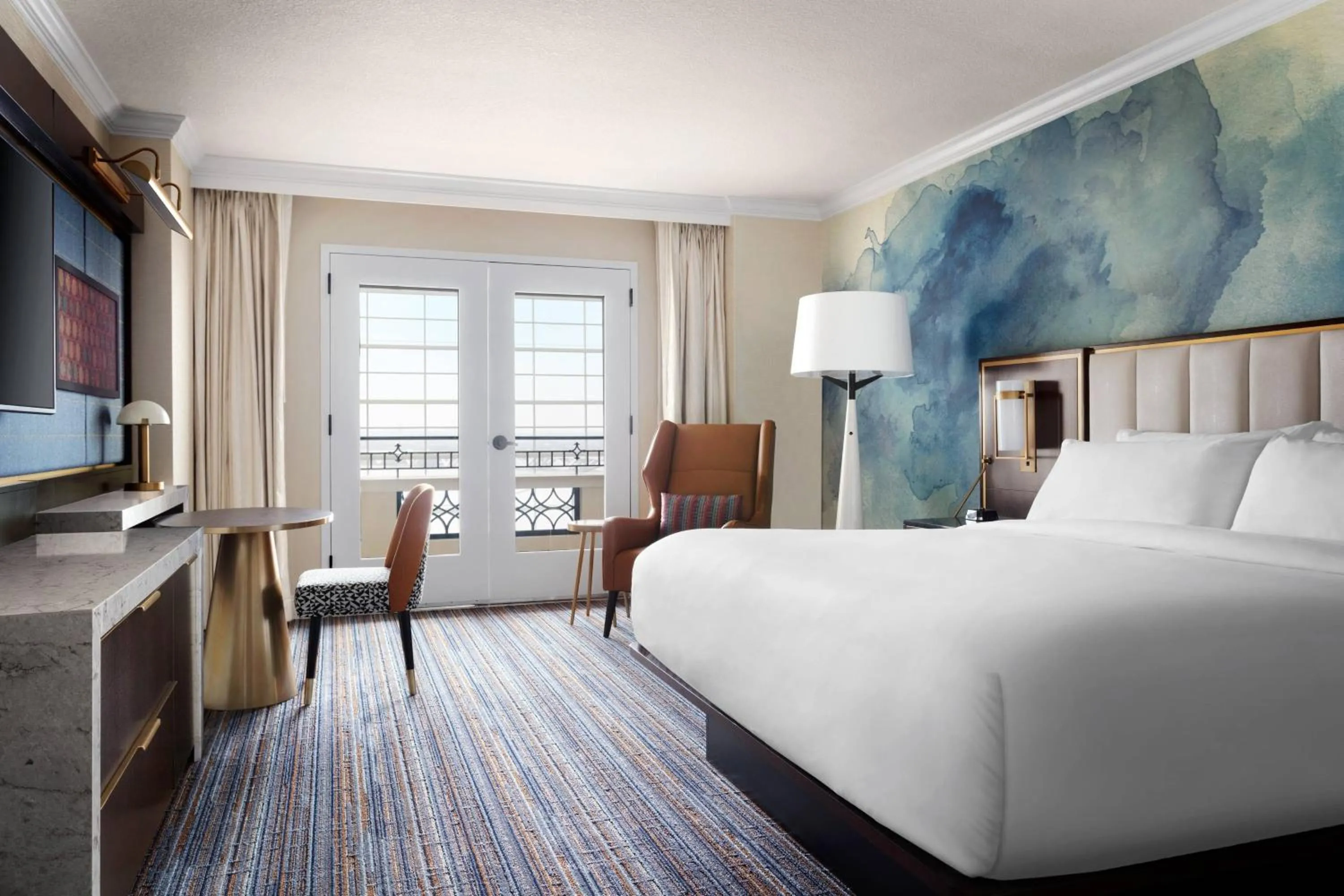Photo of the whole room, Bed in Gaylord National Resort & Convention Center