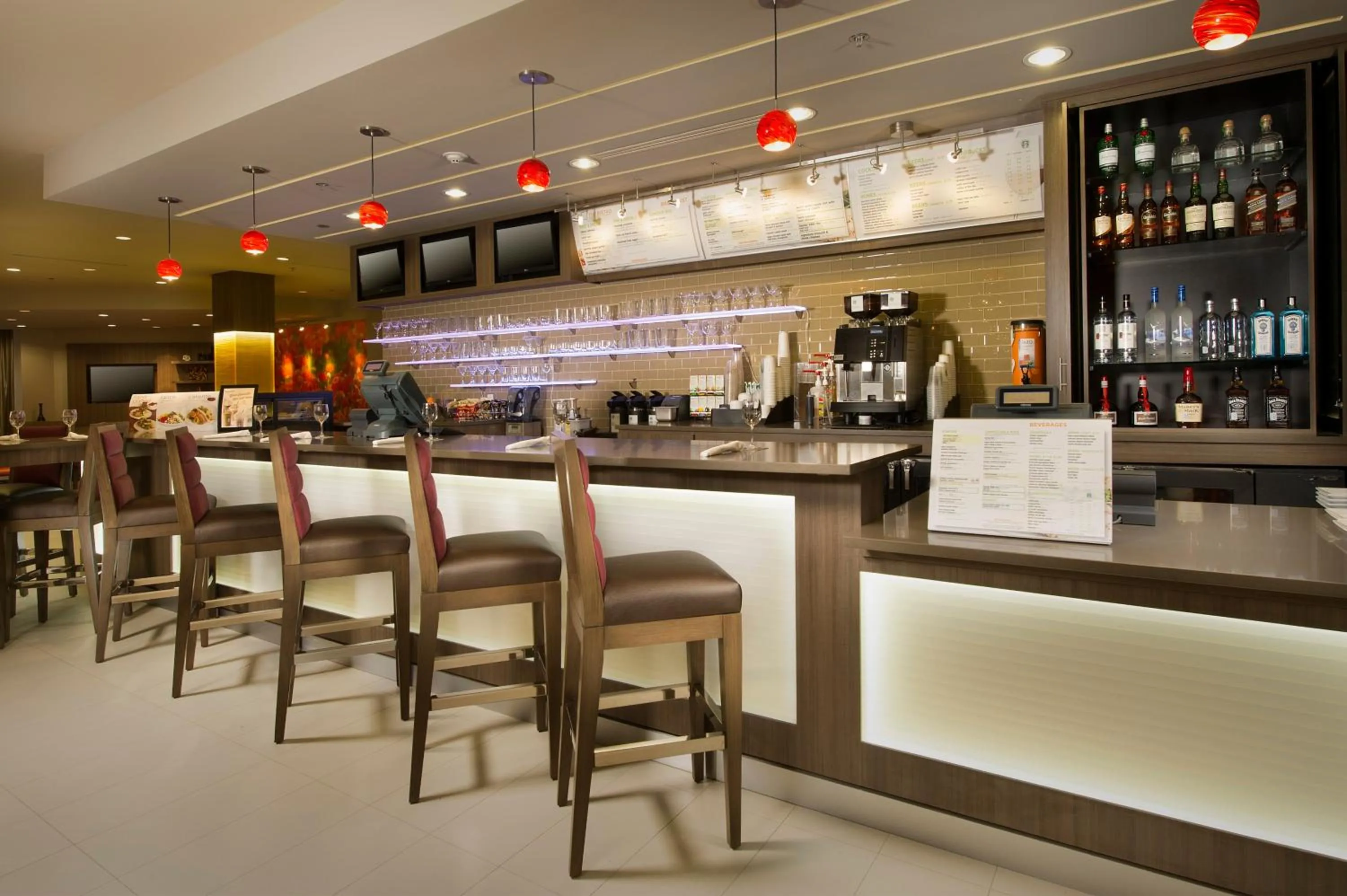 Lounge or bar in TownePlace Suites by Marriott Dallas DFW Airport North/Grapevine