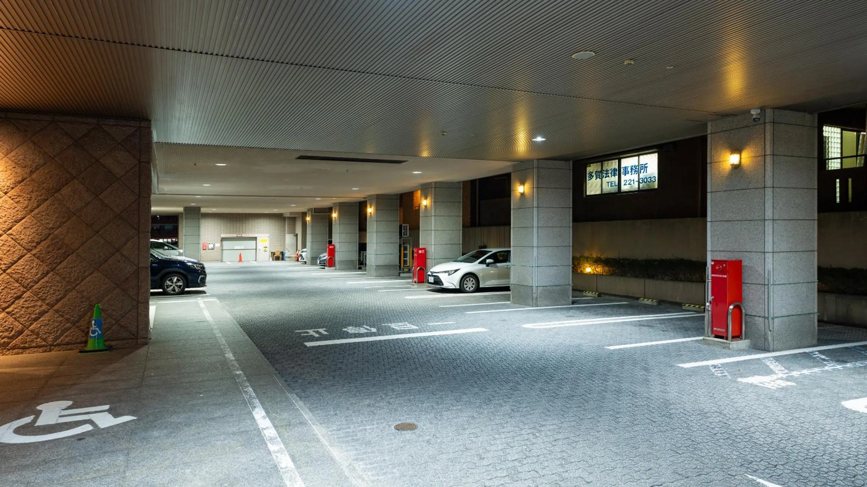 Parking in KKR Hotel Kanazawa