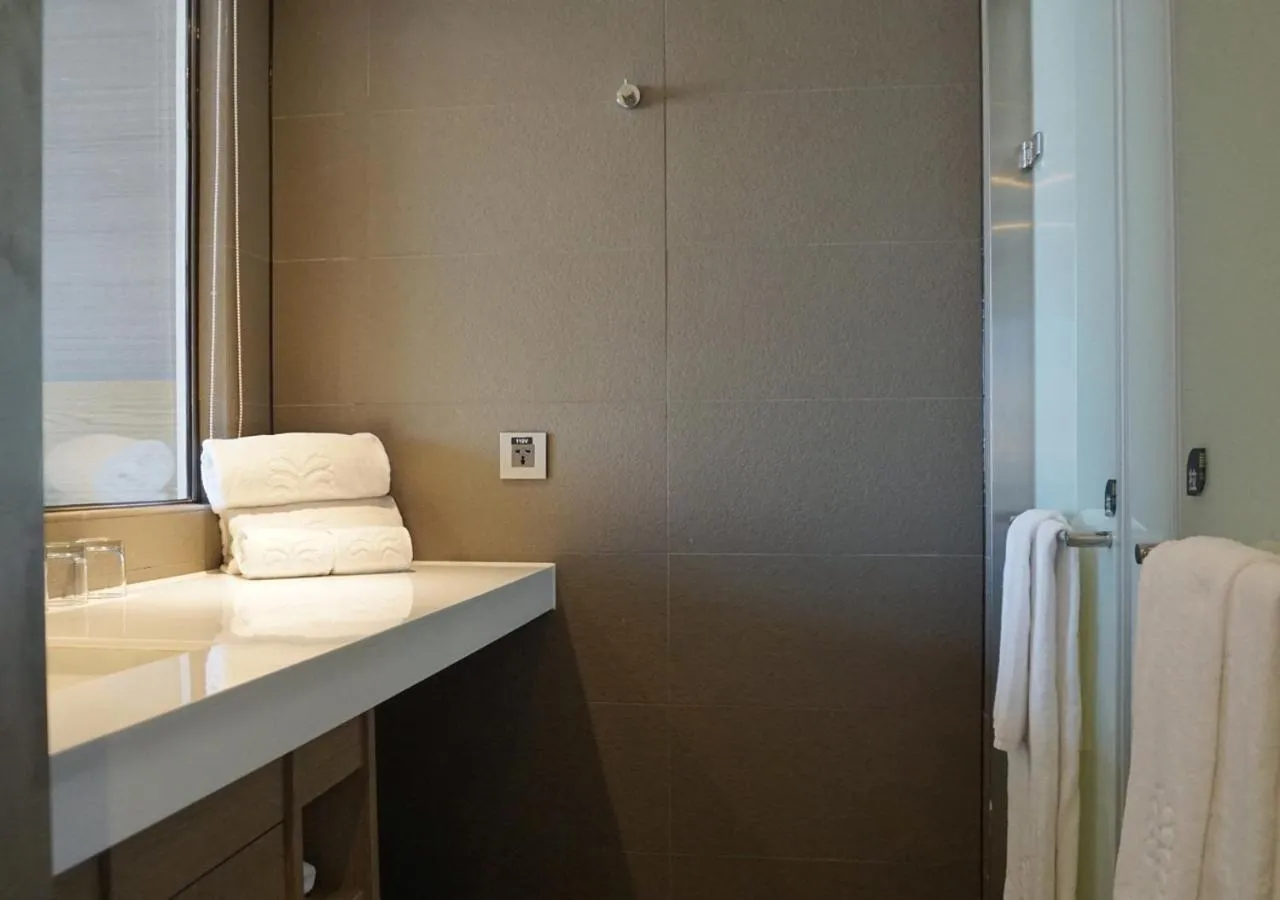 Royal Inn Taipei Linsen - Huashan 1914 Creative Park