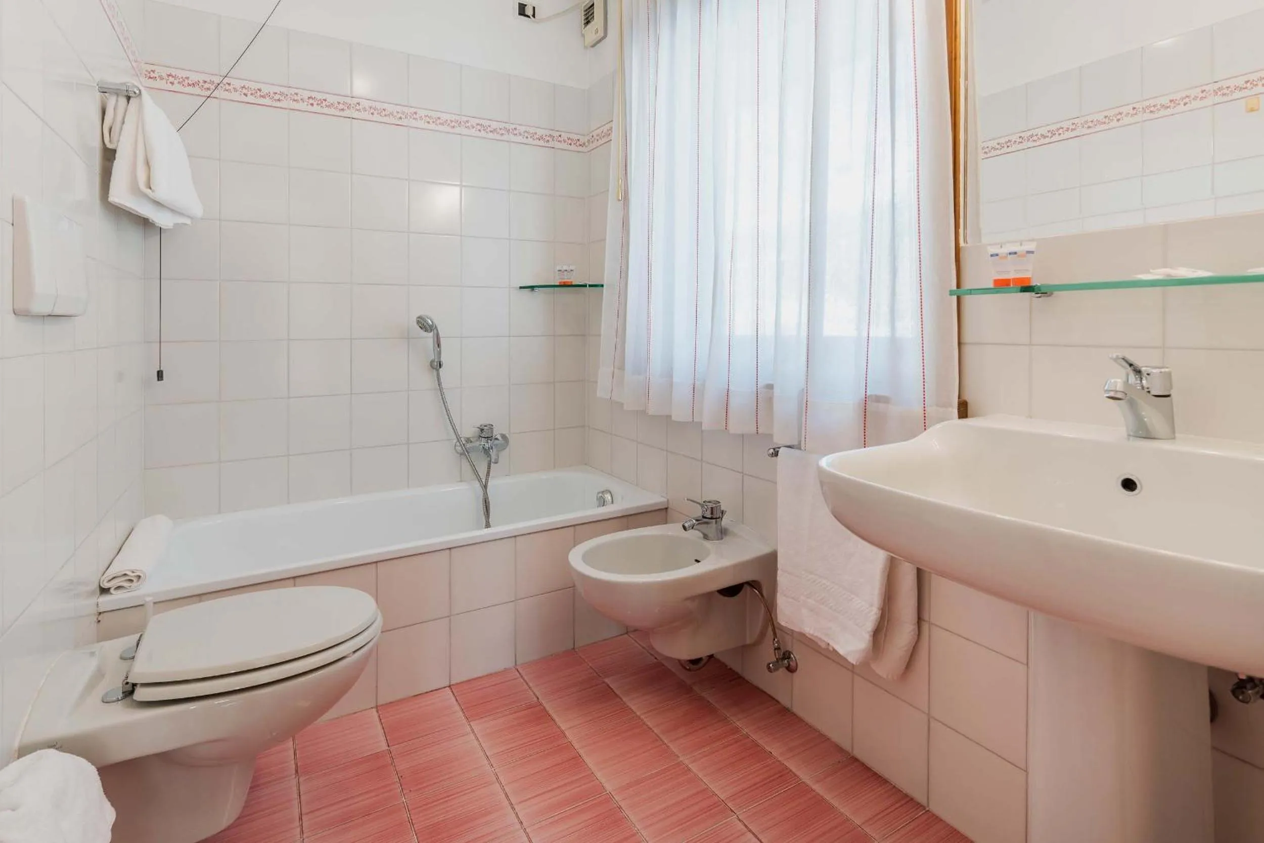 Toilet, Bathroom in Hotel Capannina