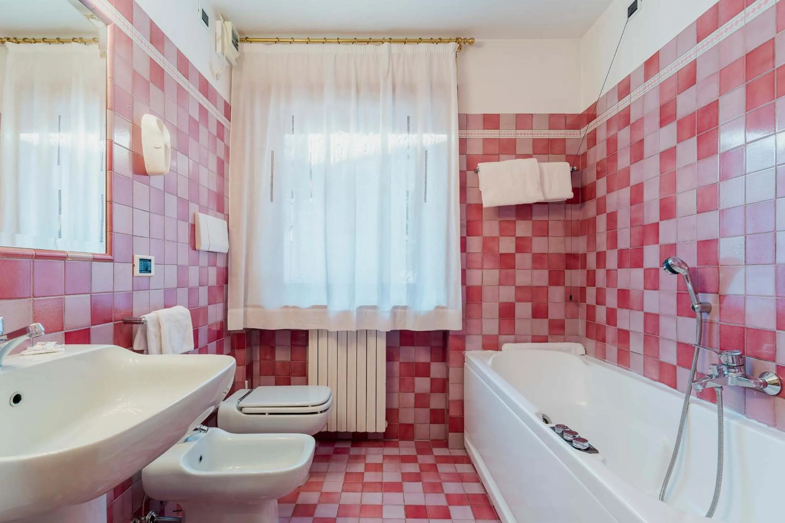 Toilet, Bathroom in Hotel Capannina