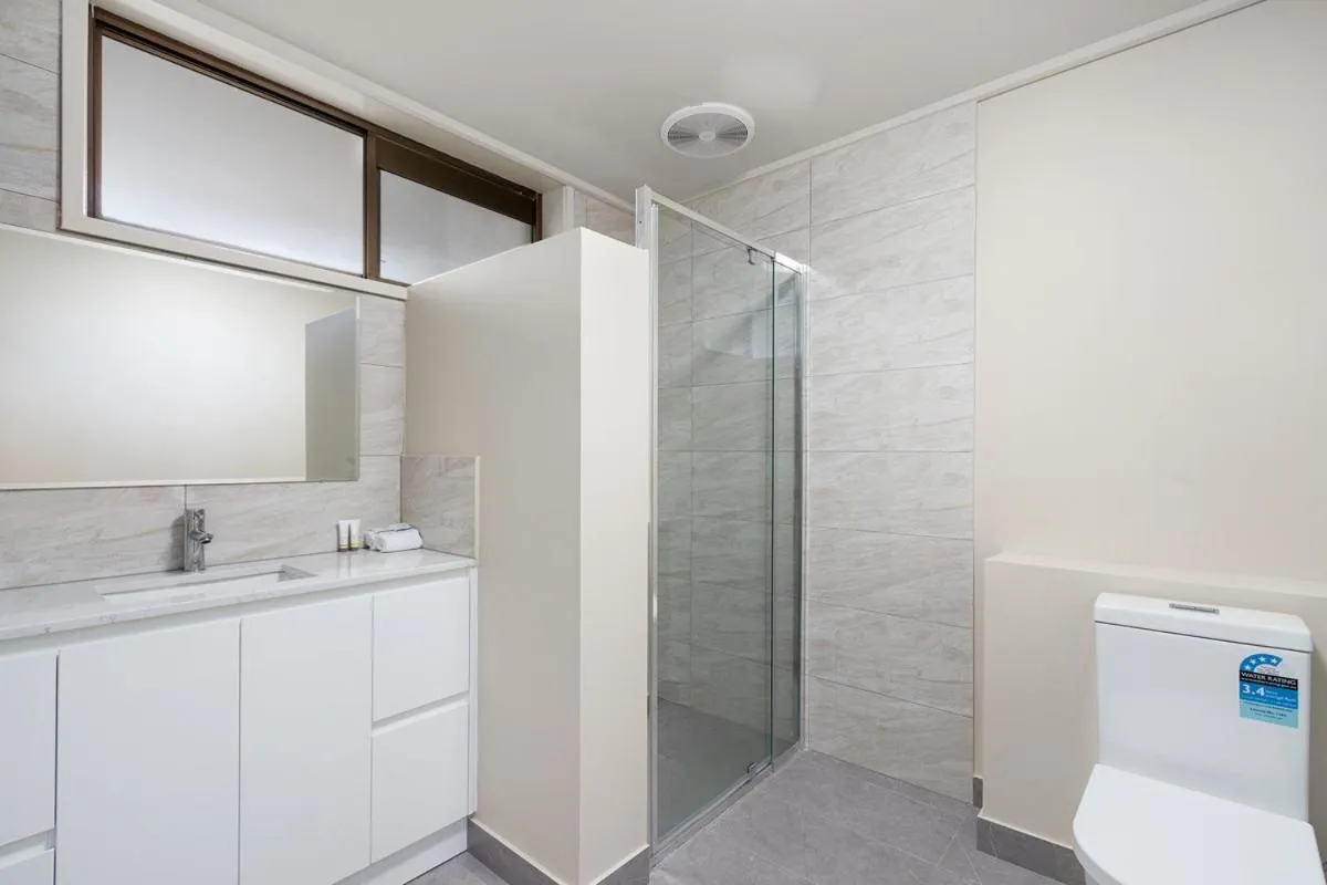 Knox International Hotel and Apartments