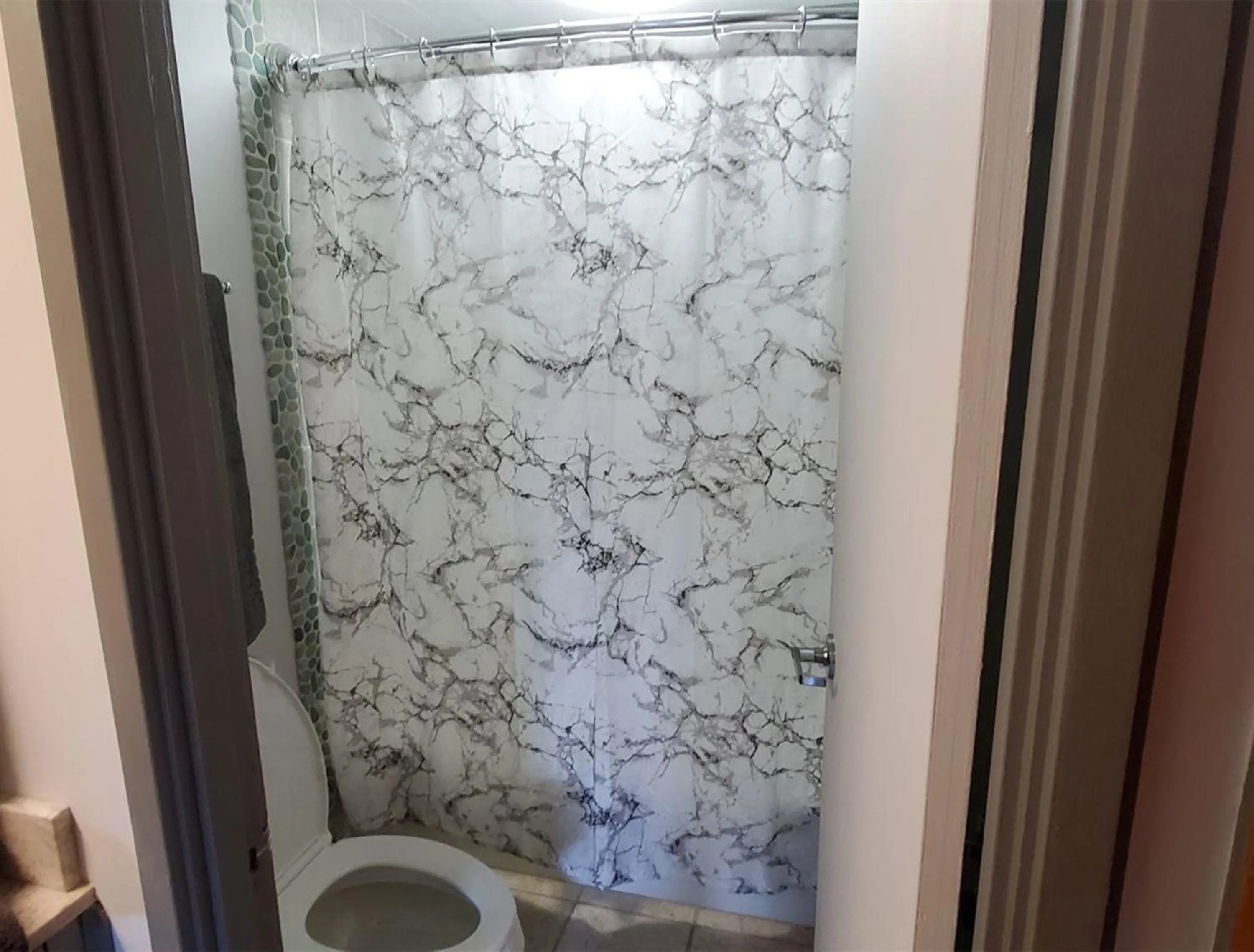 Shower in Hotel Moloka'i