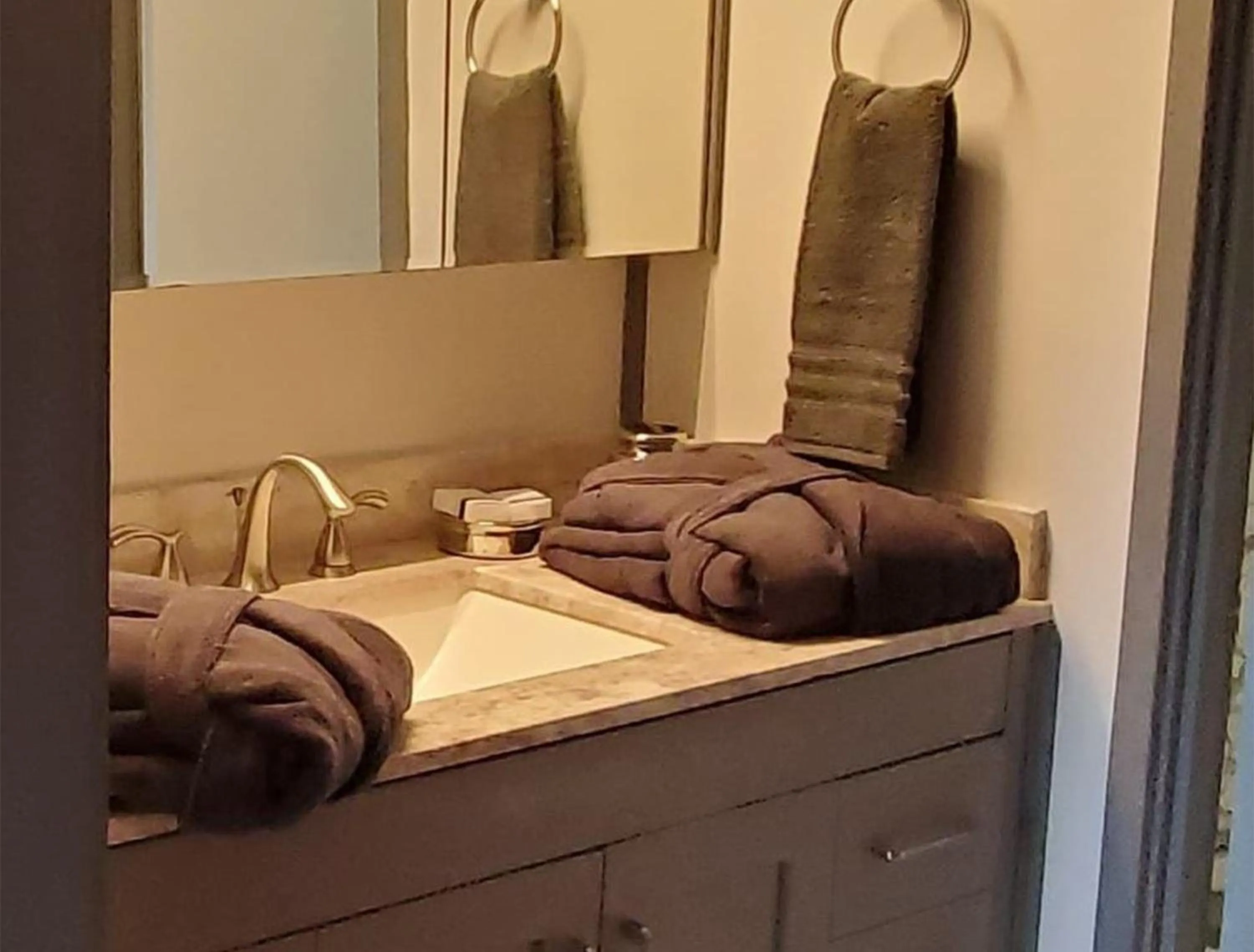 towels, Bed in Hotel Moloka'i