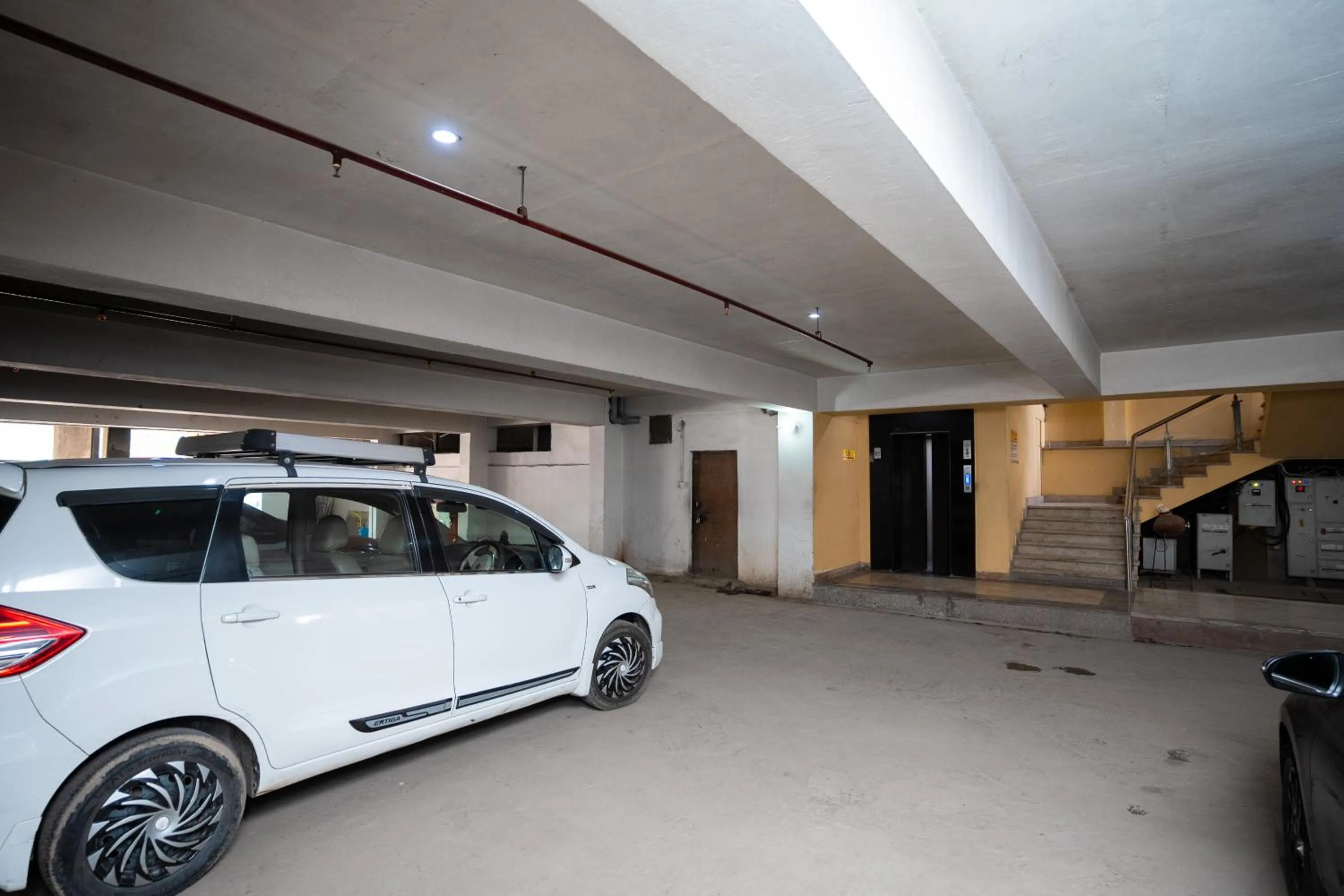 Parking in Hotel Radiance Courtyard