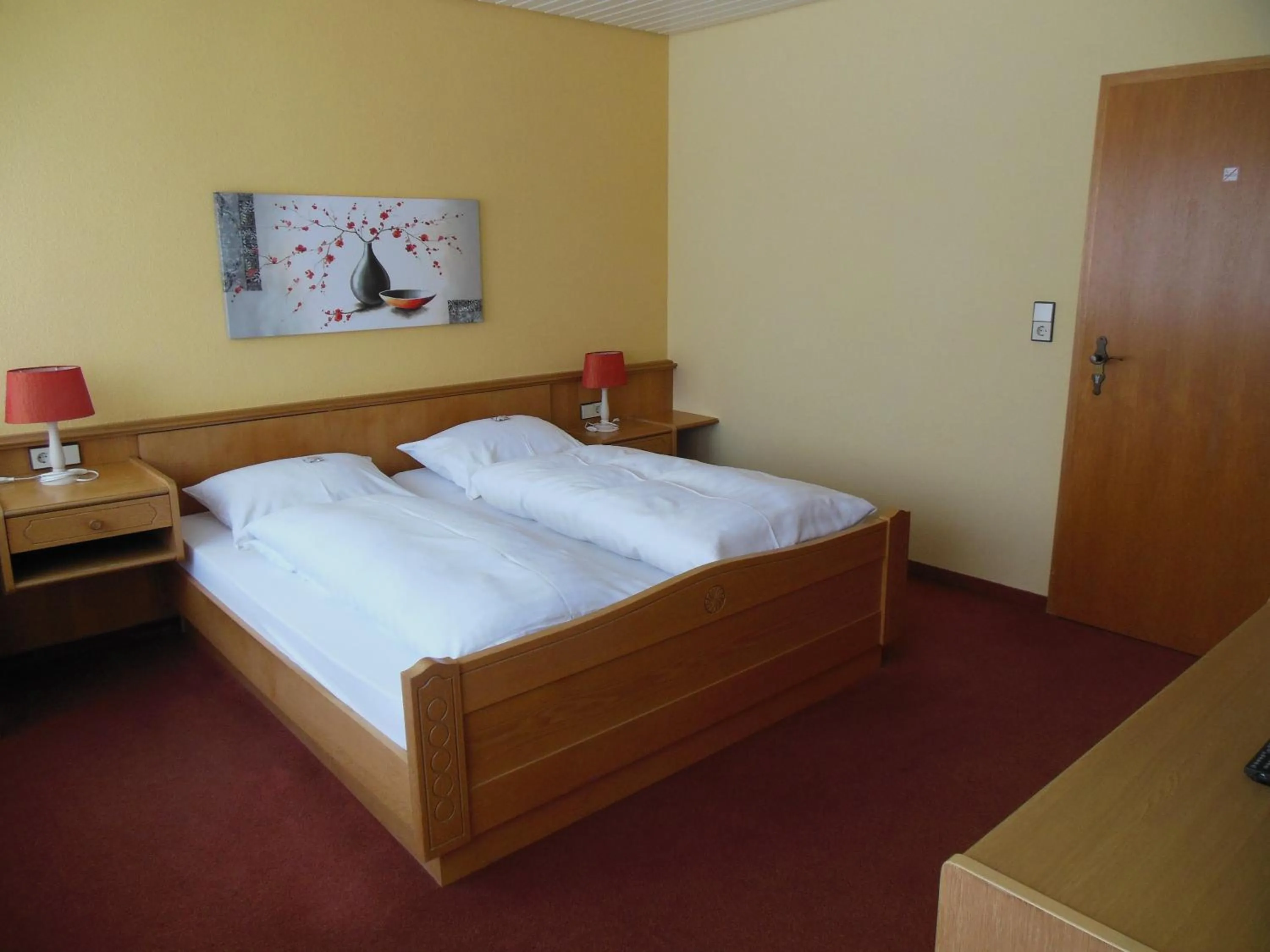 Photo of the whole room, Bed in Grüner Baum