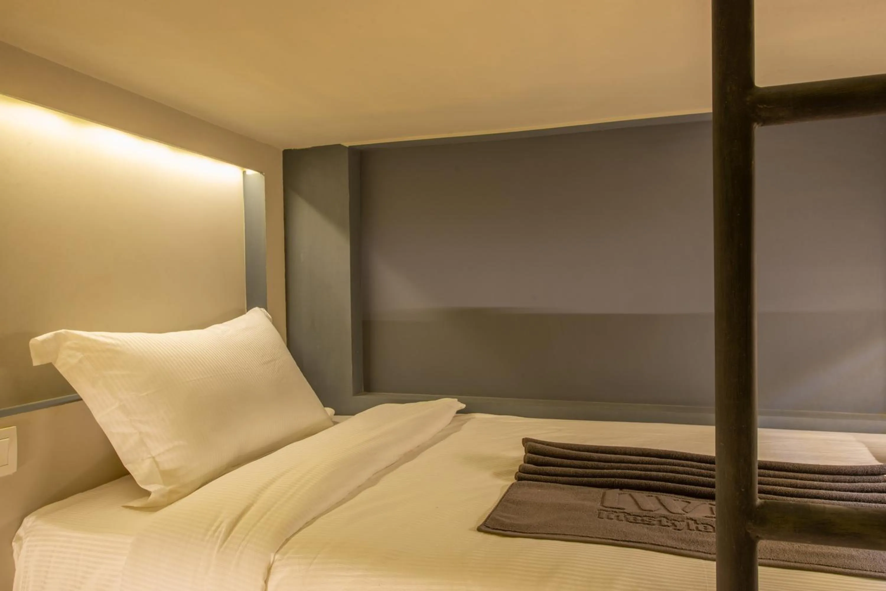 bunk bed, Bed in The Twizt - Lifestyle Hostel & Hotel