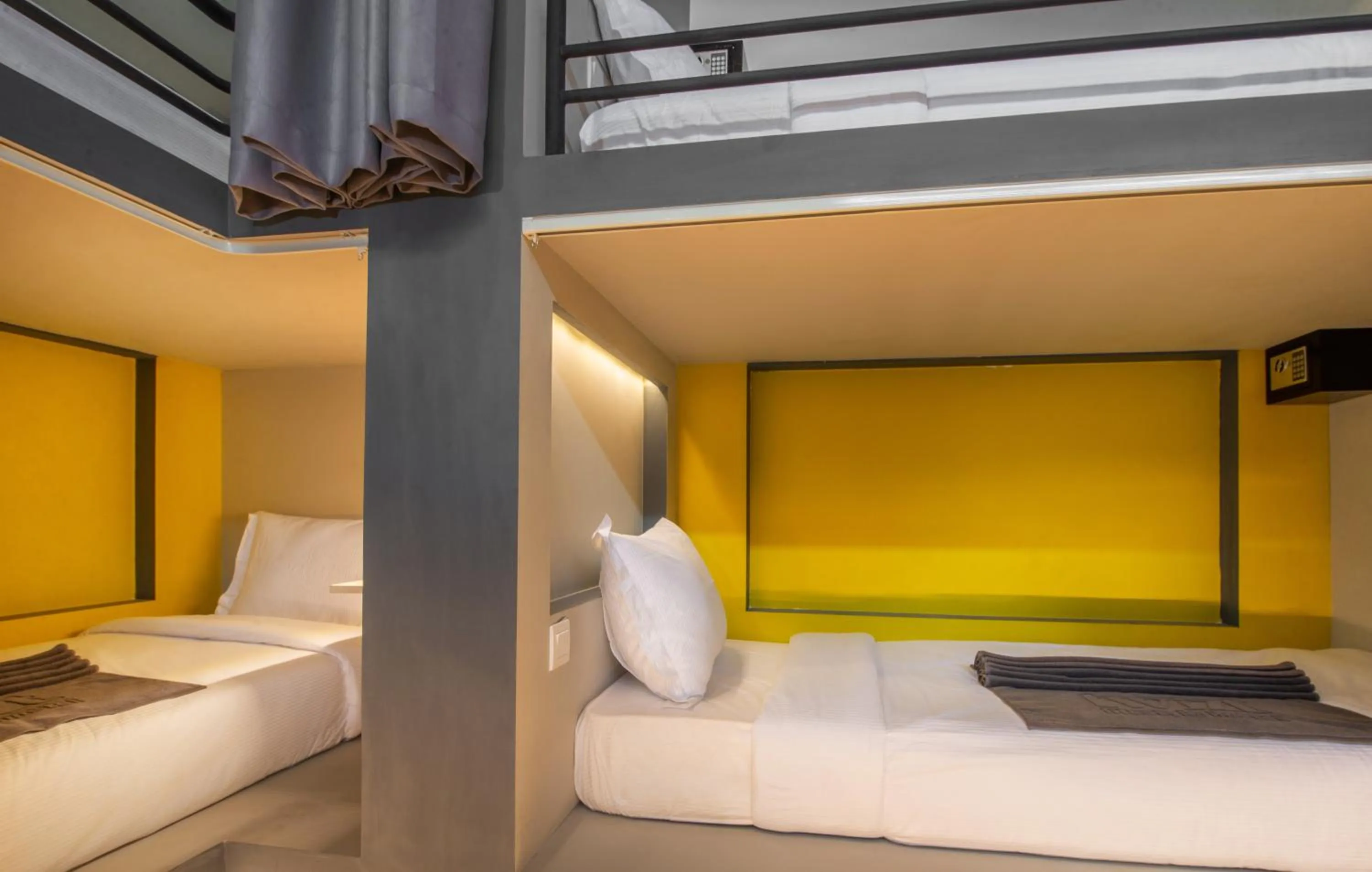 Bed in The Twizt - Lifestyle Hostel & Hotel