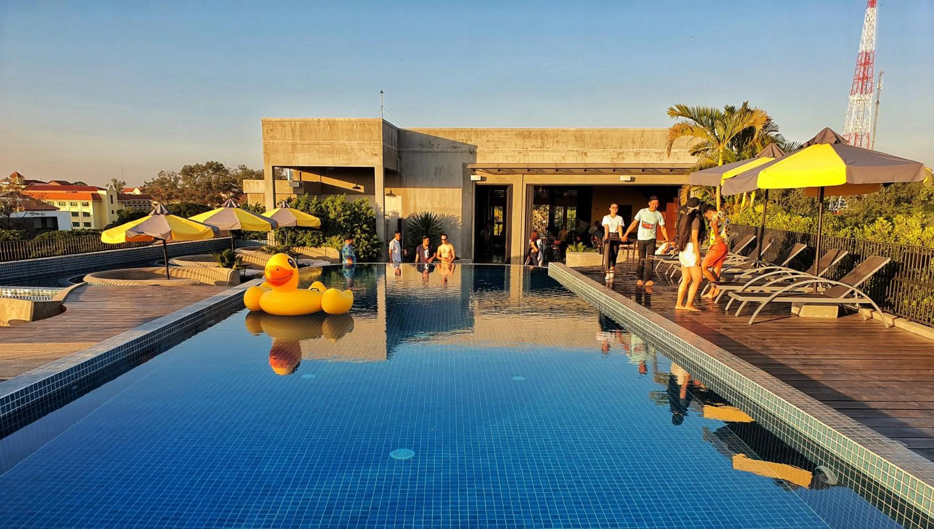 Swimming pool in The Twizt - Lifestyle Hostel & Hotel