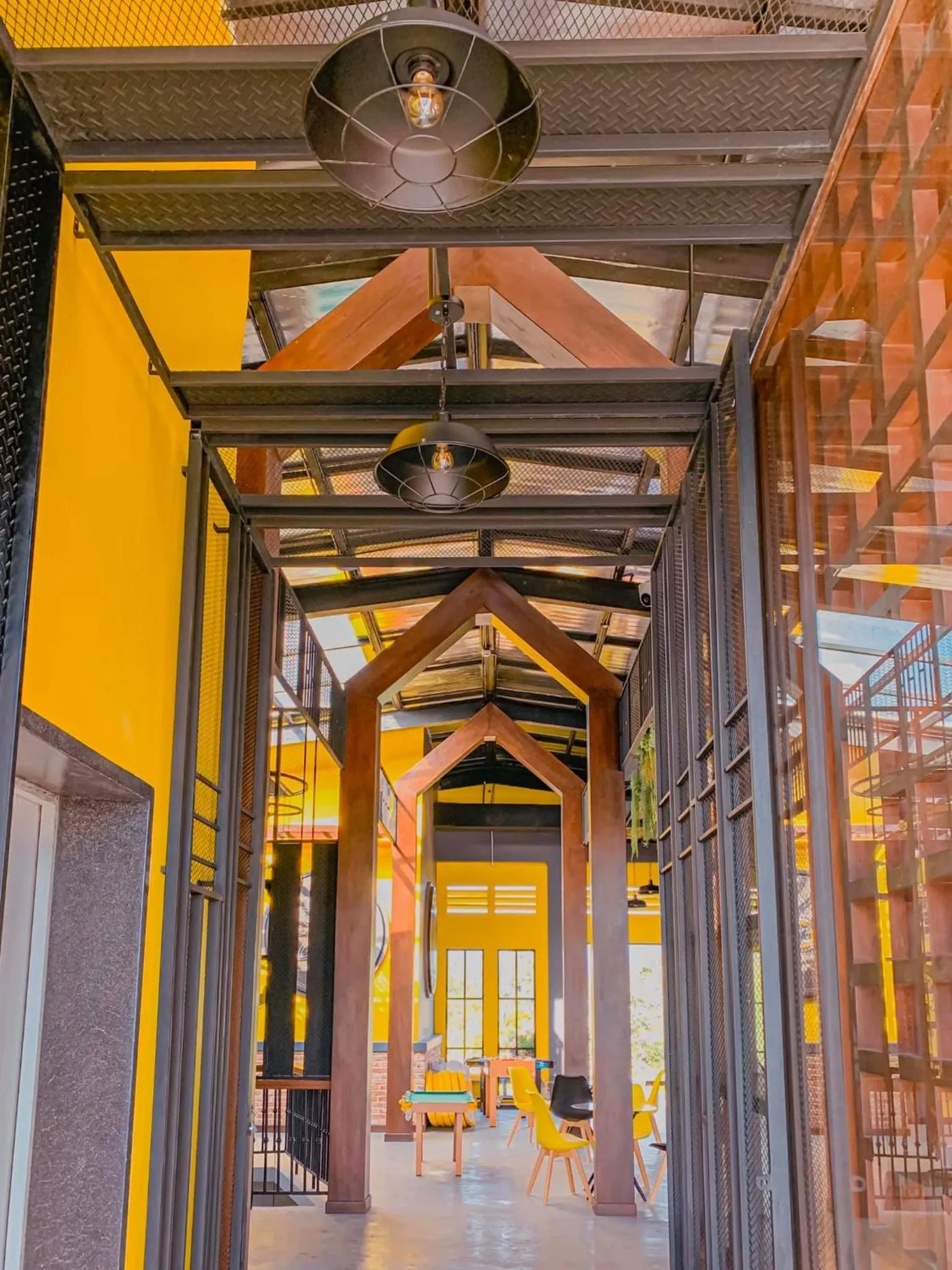 Facade/entrance in The Twizt - Lifestyle Hostel & Hotel